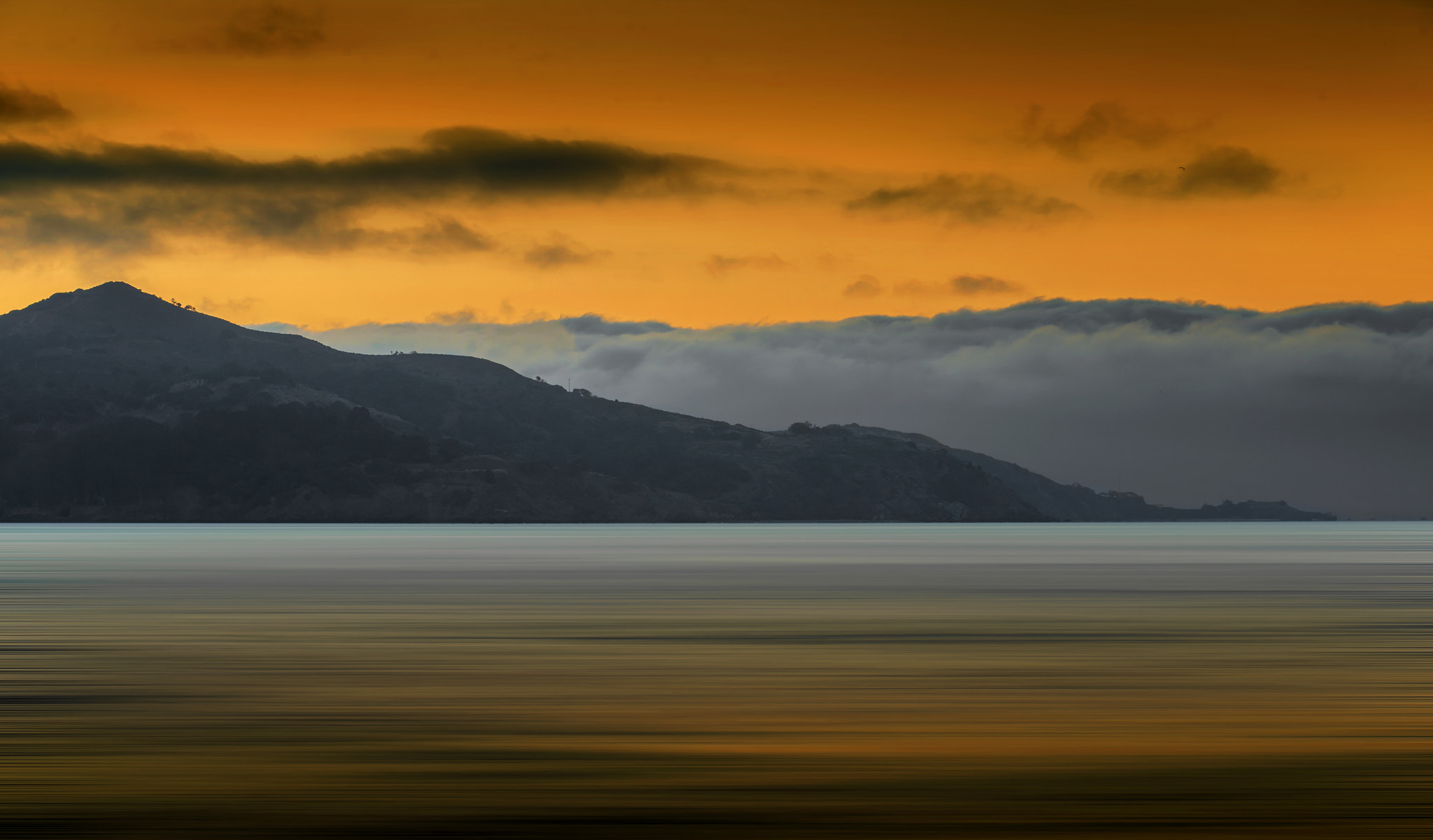 AF-S Zoom-Nikkor 80-200mm f/2.8D IF-ED sample photo. Fog rolling in photography