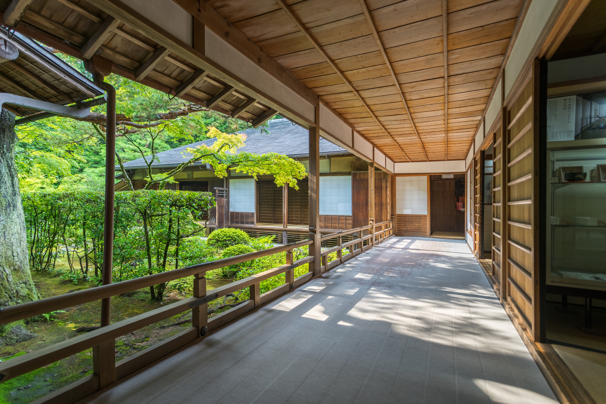 Sony a7 II + Canon EF 17-40mm F4L USM sample photo. Inside a zen temple photography