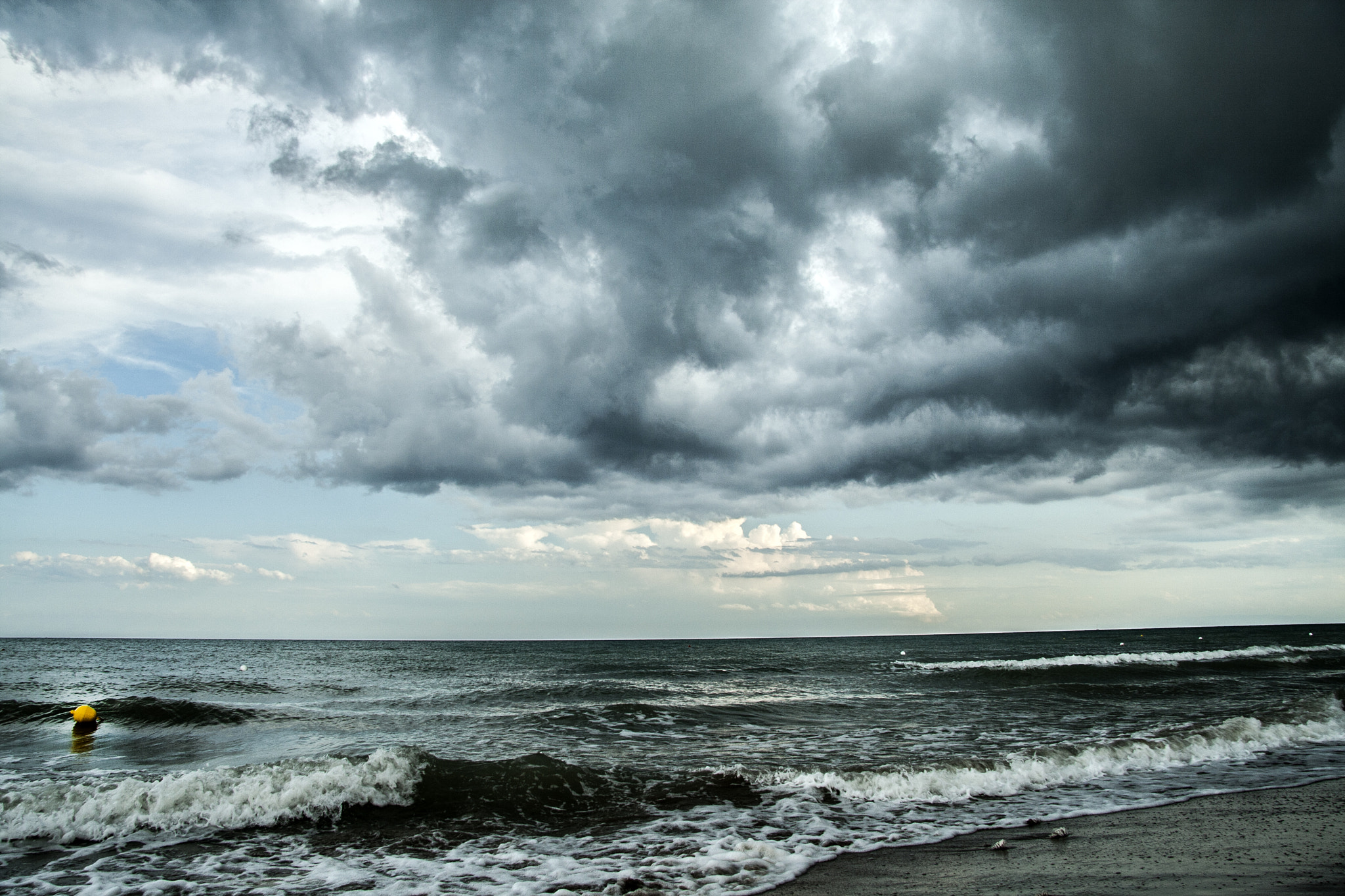 Canon EF-S 17-85mm F4-5.6 IS USM sample photo. Clouds on the sea, basilicata, italy, 2015 photography