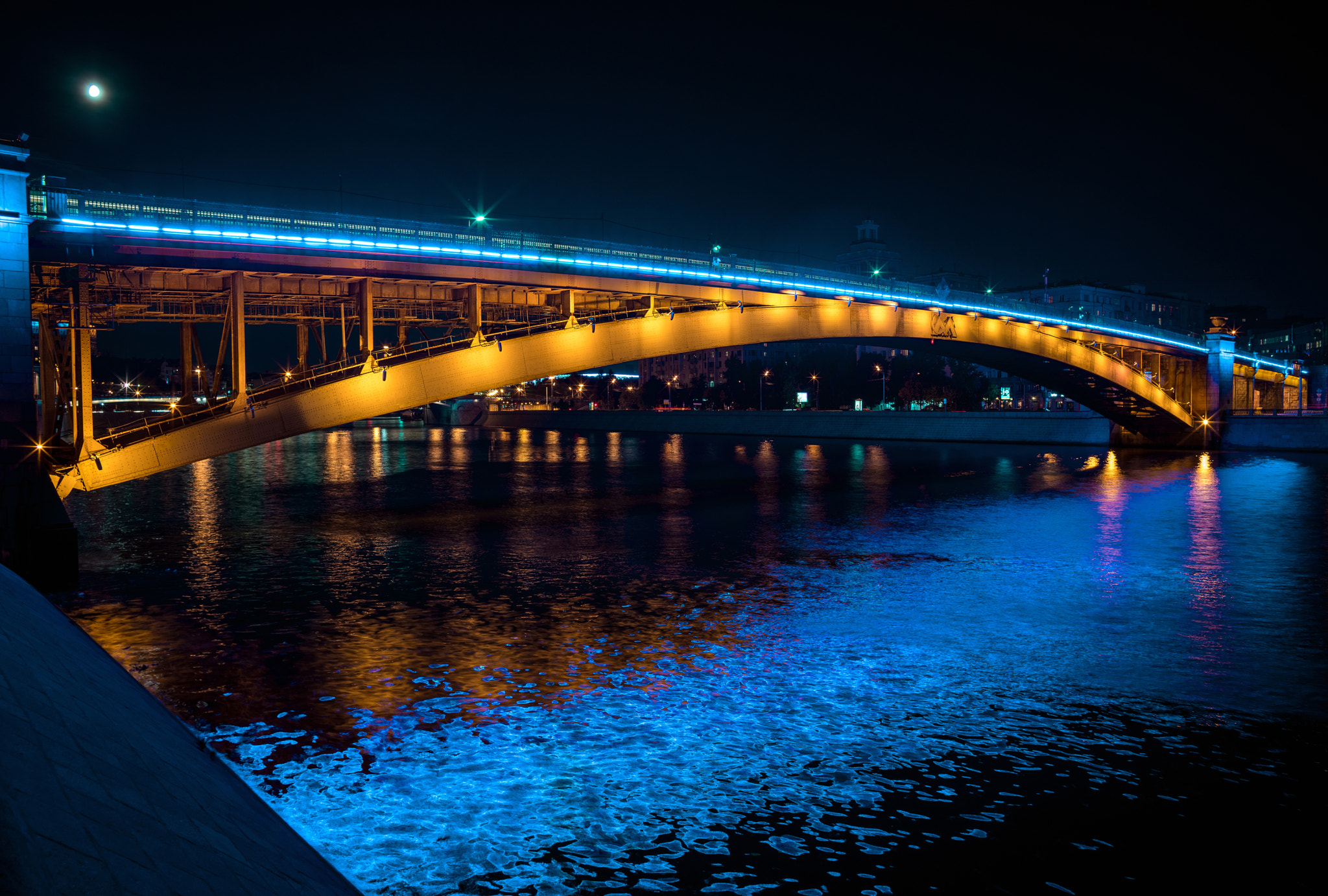 Pentax K-1 + smc PENTAX-FA* 24mm F2 AL[IF] sample photo. Moscow bridge photography