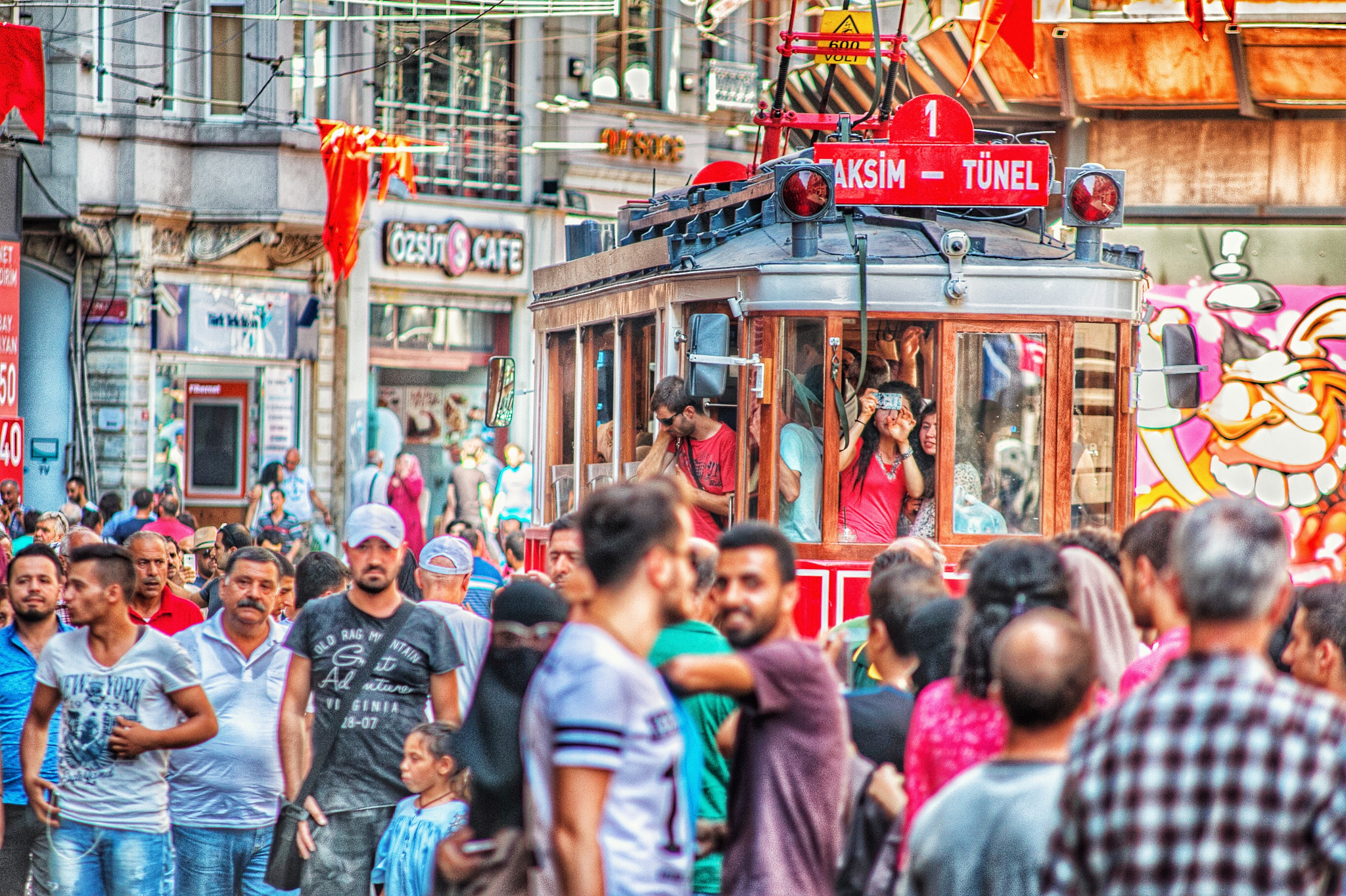 Sigma APO 50-150mm f/2.8 [II] EX DC HSM sample photo. Taksim photography