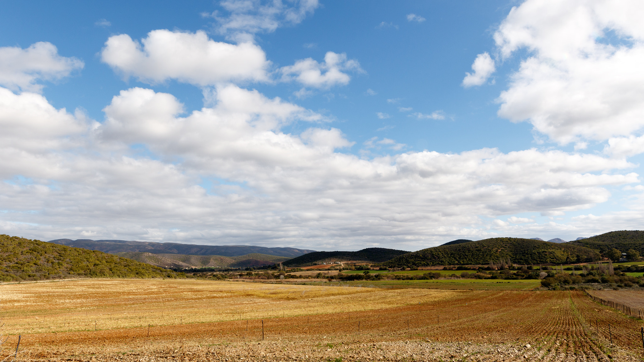 Canon EF 300mm f/2.8L sample photo. Cloudy landscape middle plaas south africa photography