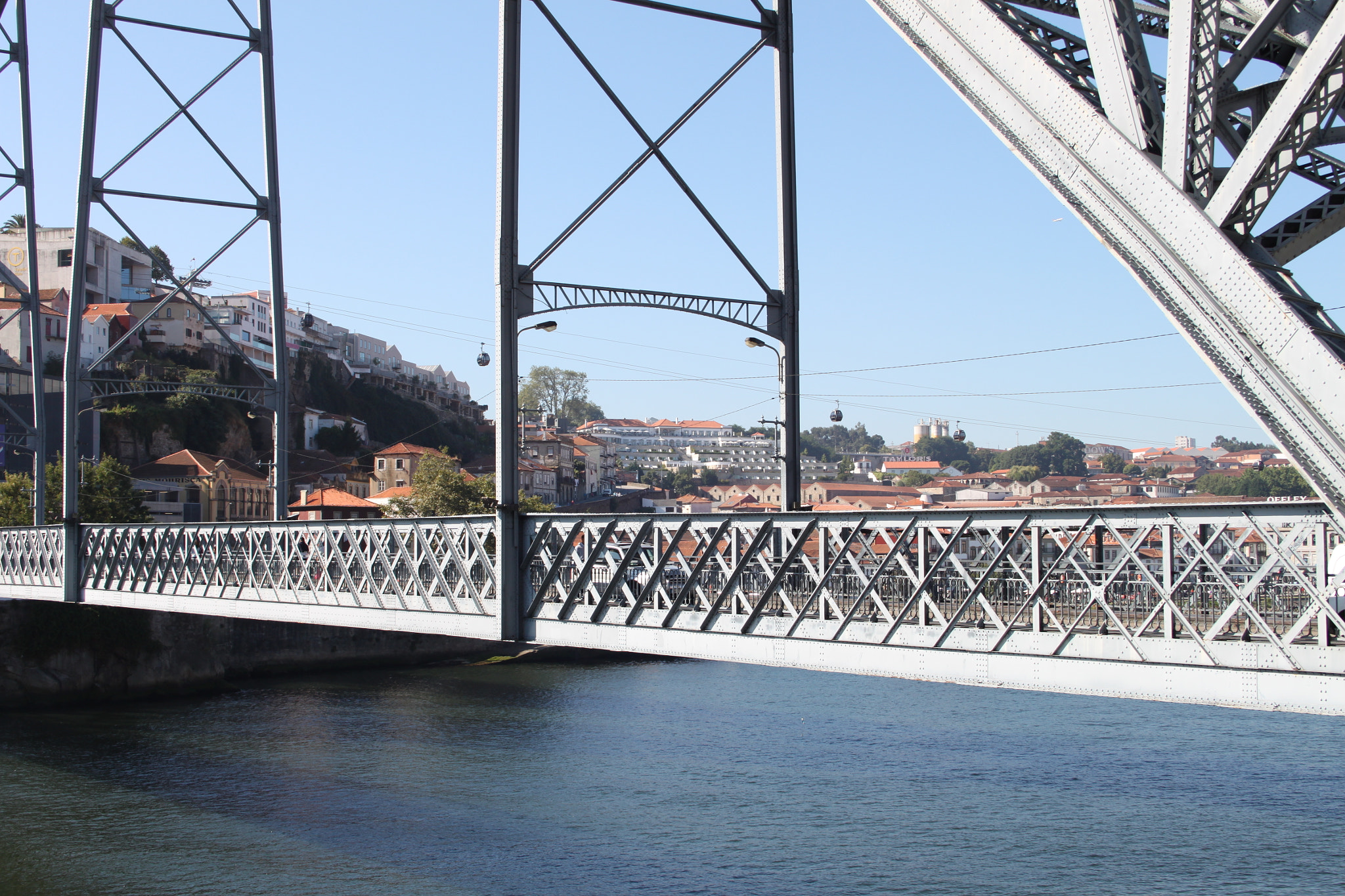 Canon EF-S 18-55mm F3.5-5.6 II sample photo. A bridge in the middle photography
