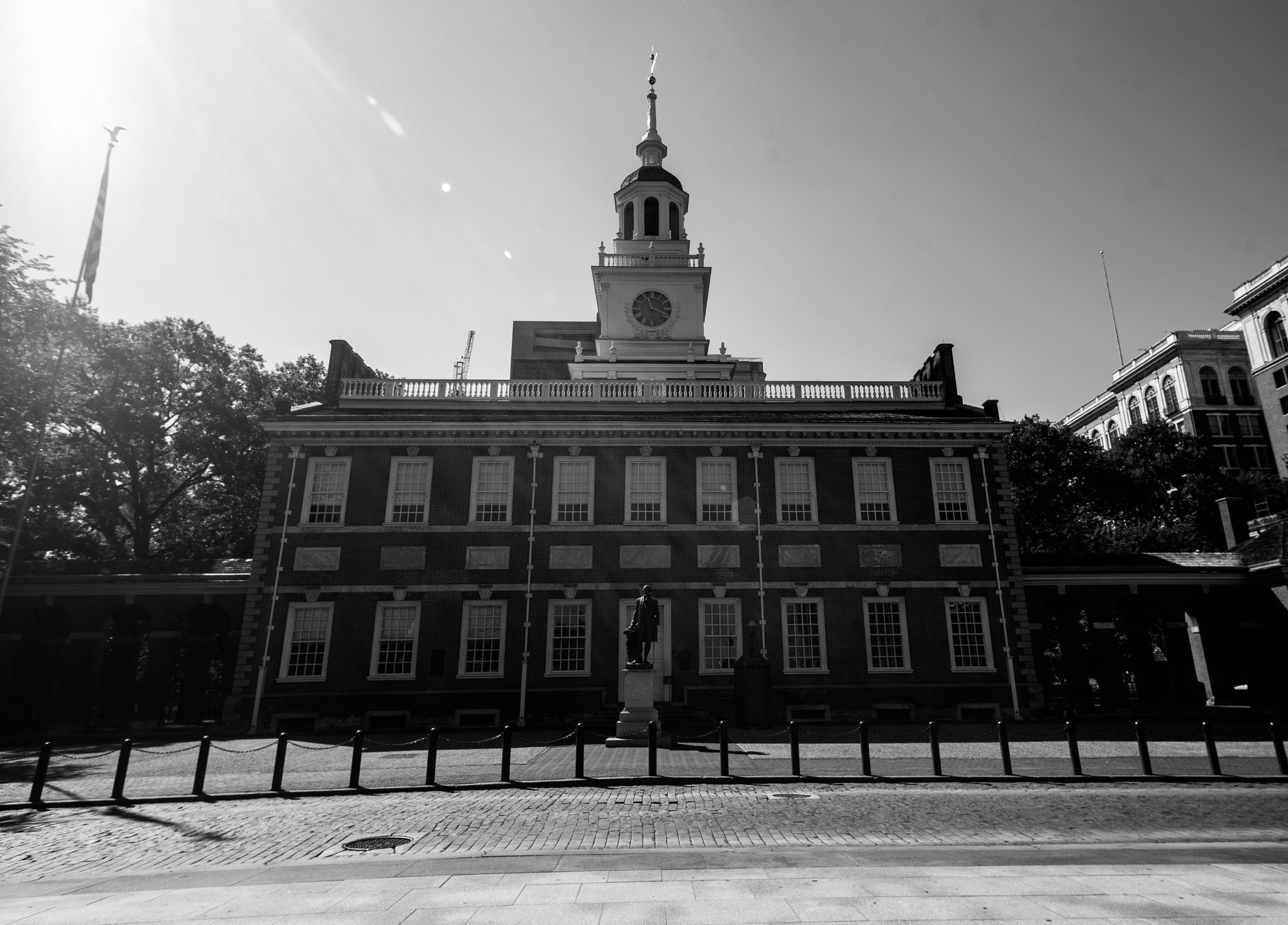 Sony a7 II + Canon EF 20mm F2.8 USM sample photo. Independence hall photography