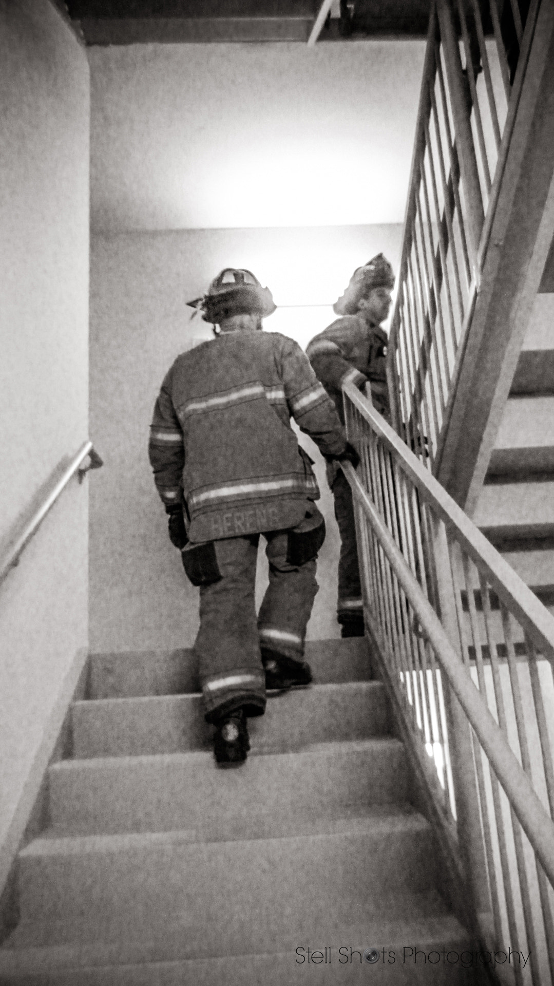 Canon PowerShot ELPH 300 HS (IXUS 220 HS / IXY 410F) sample photo. 2016 georgia 9/11 memorial stair climb photography