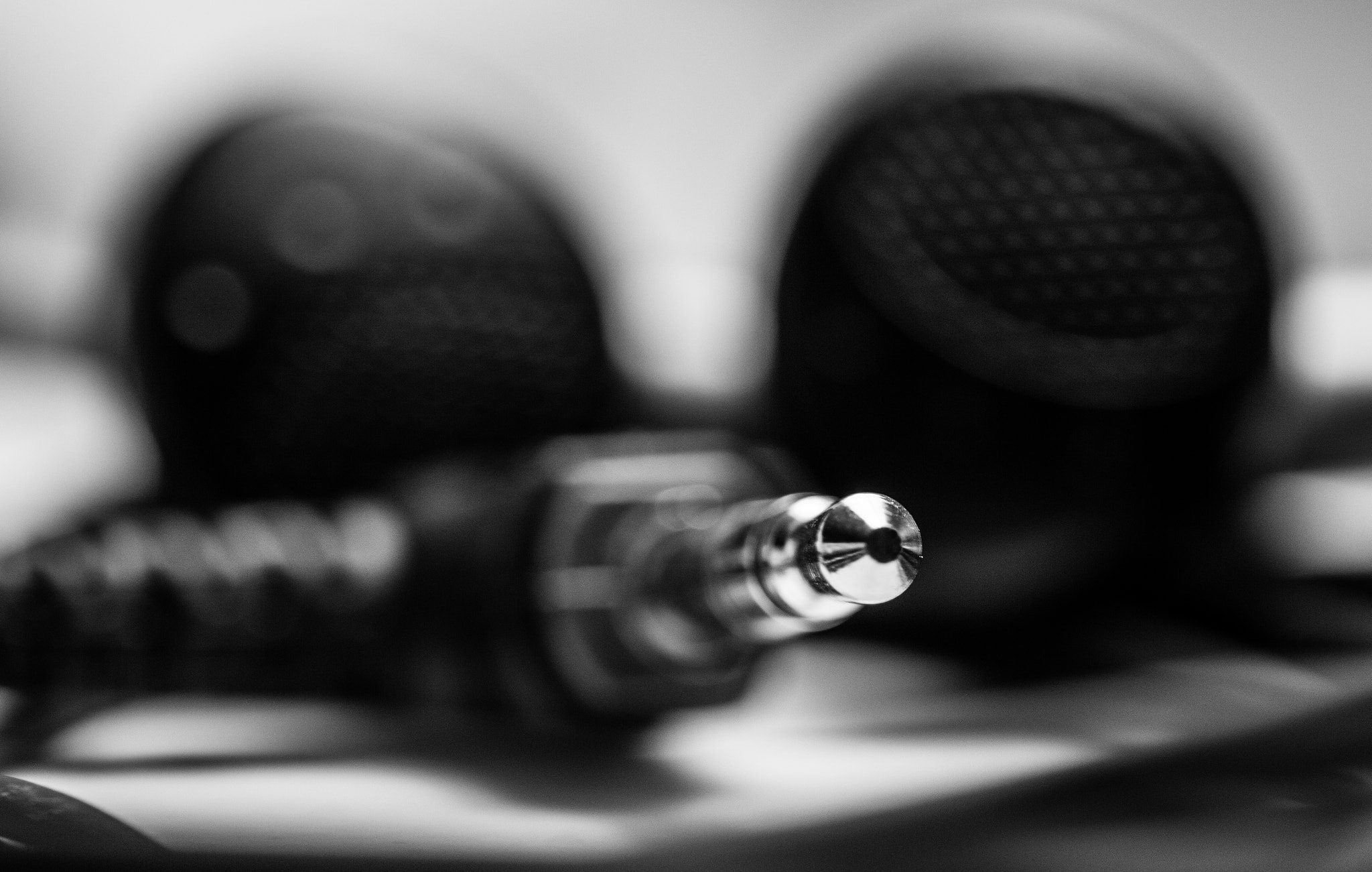 Canon EF-S 60mm F2.8 Macro USM sample photo. Linking to audio enjoyment photography