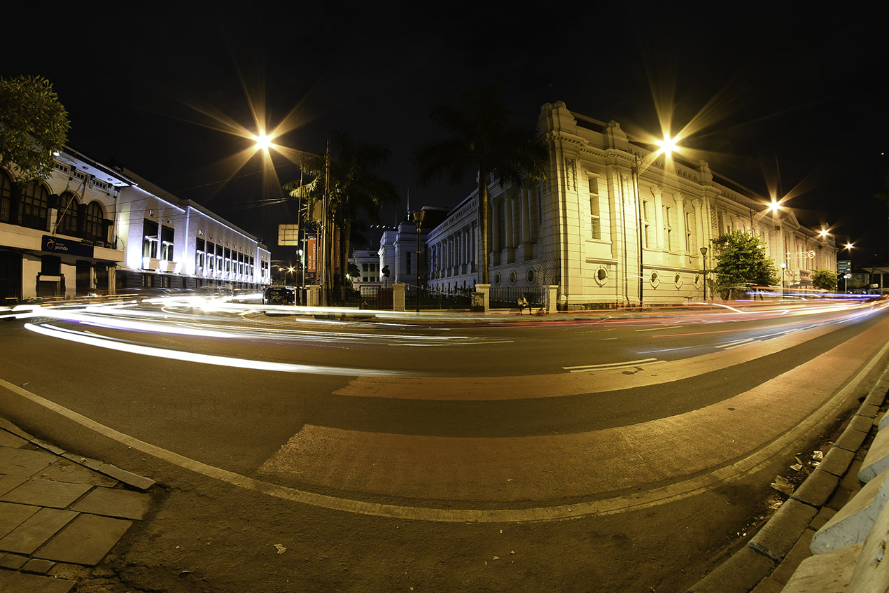 Nikon D750 + Samyang 8mm F3.5 Aspherical IF MC Fisheye sample photo. Old city of jakarta photography