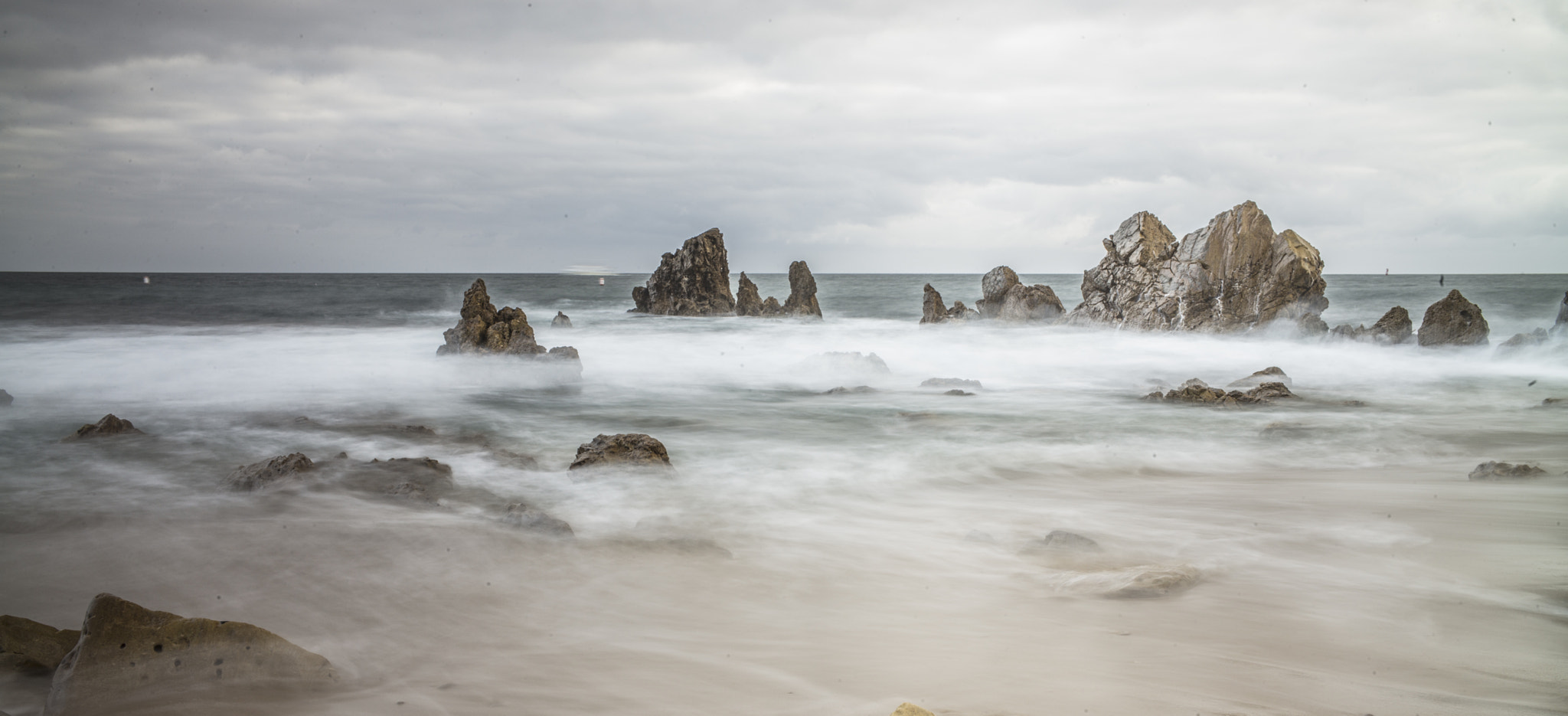 Elmarit-M 1:2.8/21 ASPH. sample photo. Rocks photography