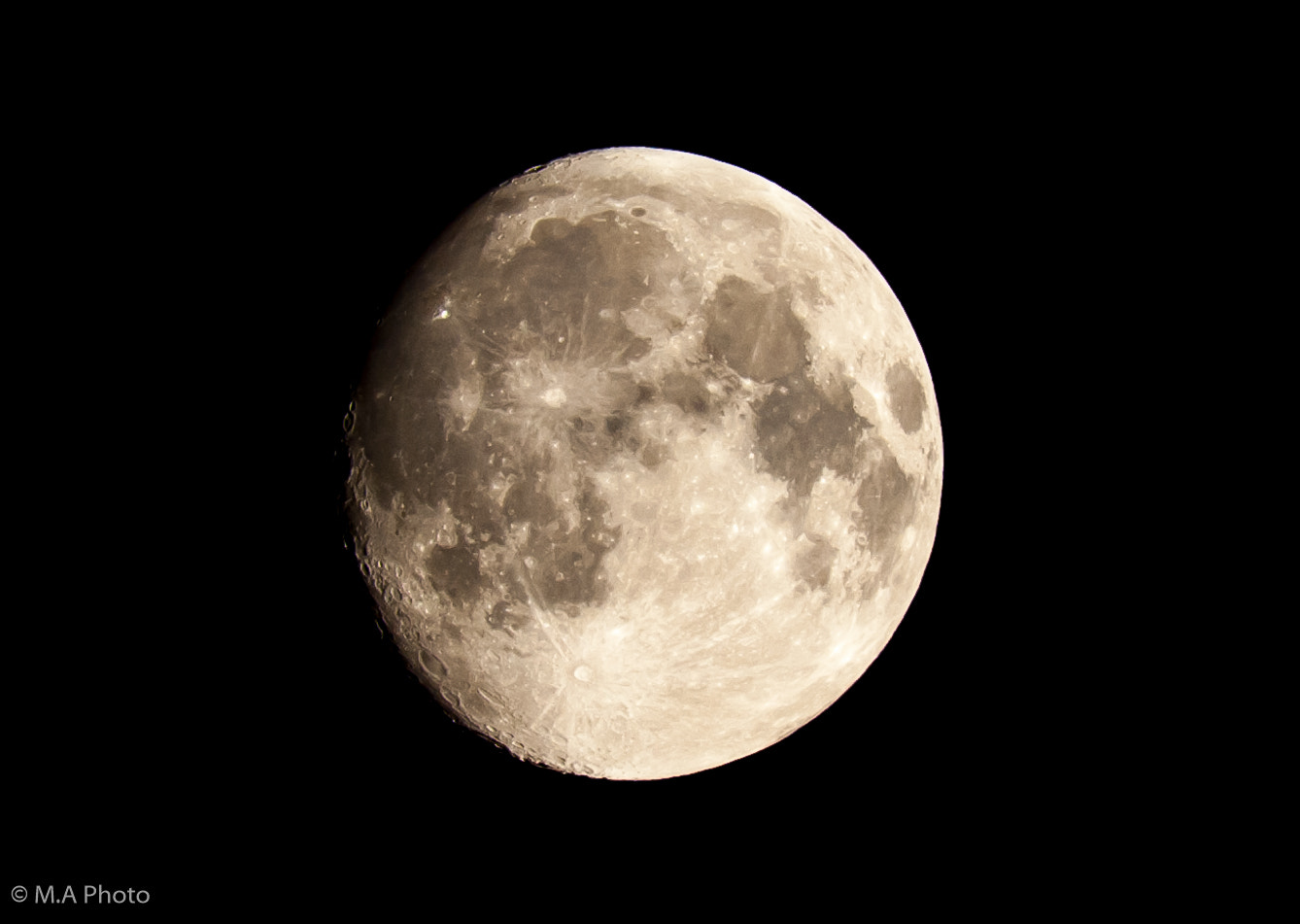 Nikon D3 sample photo. The moon photography