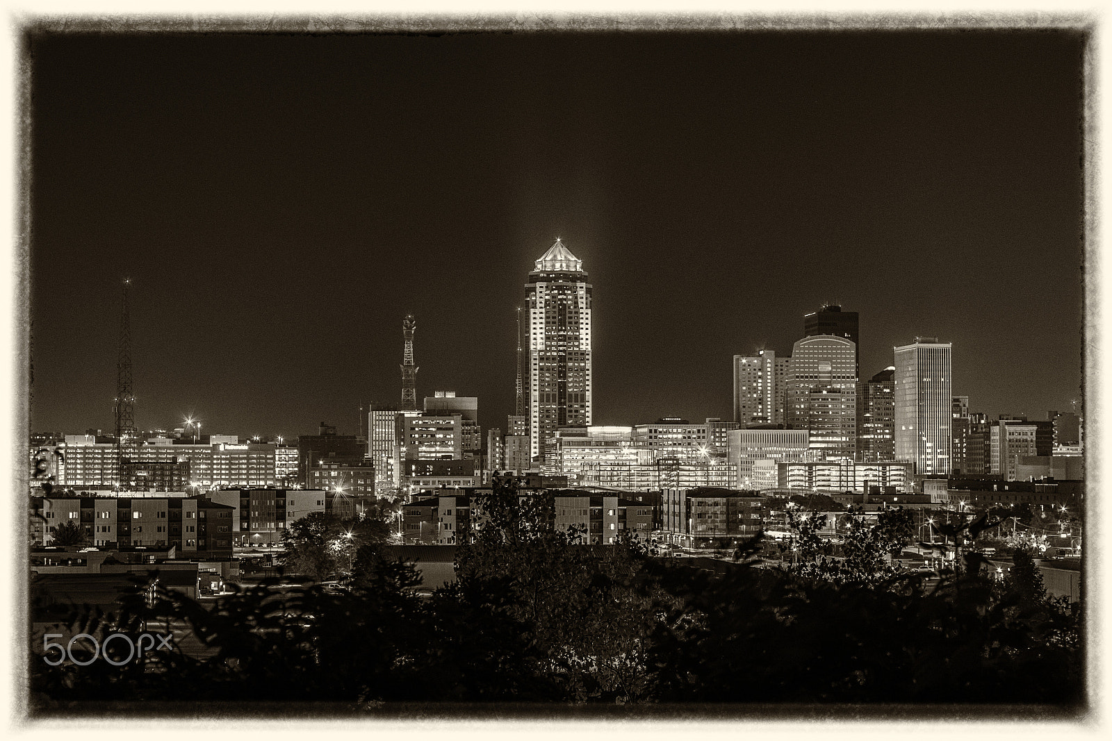Canon EOS 70D + Canon EF 50mm F2.5 Macro sample photo. "city lights" photography