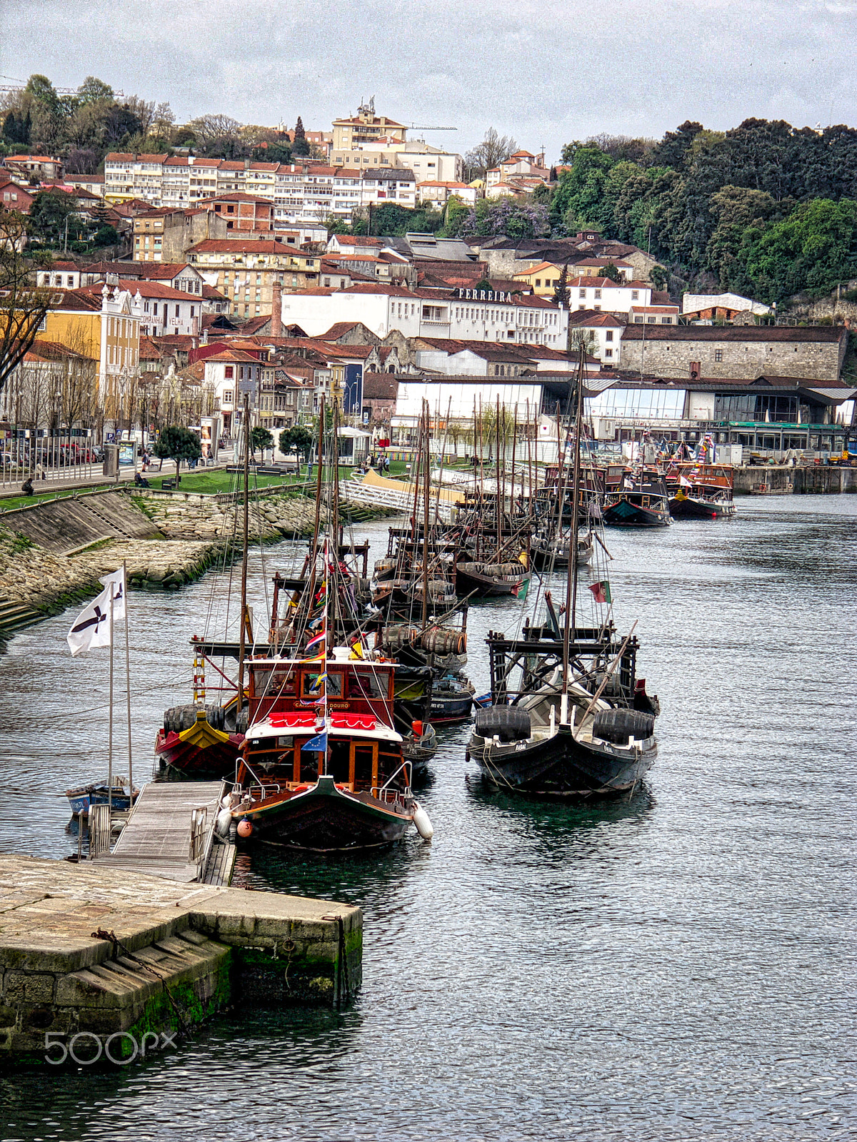 KONICA MINOLTA DiMAGE A200 sample photo. Boats on the douro in porto photography