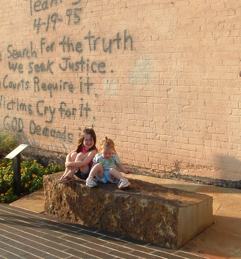 Fujifilm FinePix S3000 sample photo. Kids at okc bombing memorial photography