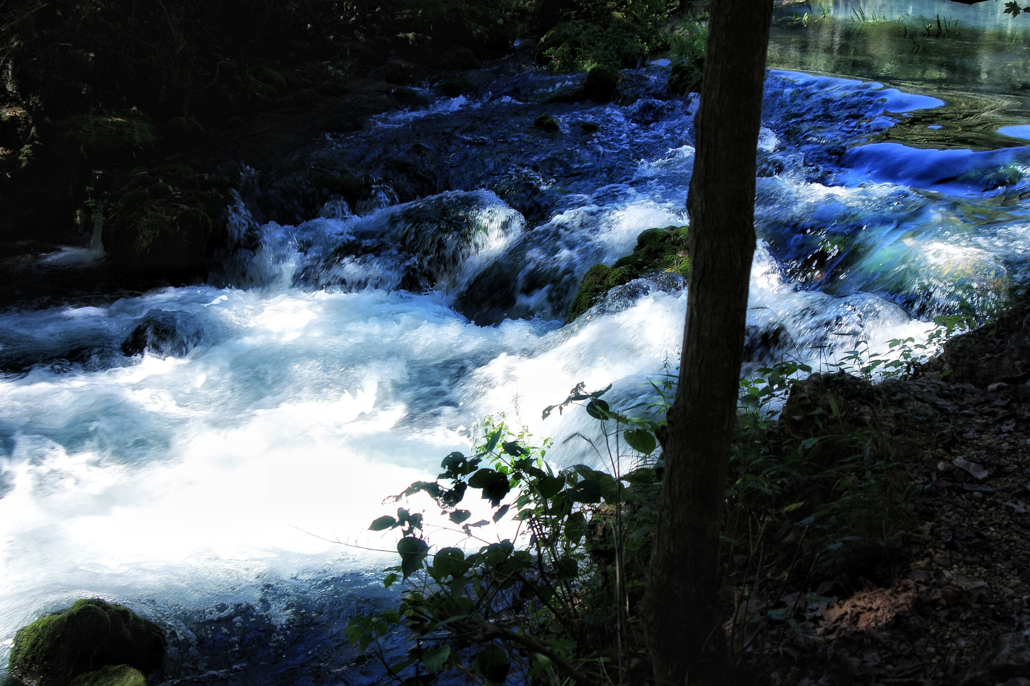 Tamron AF 28-200mm F3.8-5.6 XR Di Aspherical (IF) Macro sample photo. Cool spring waters photography