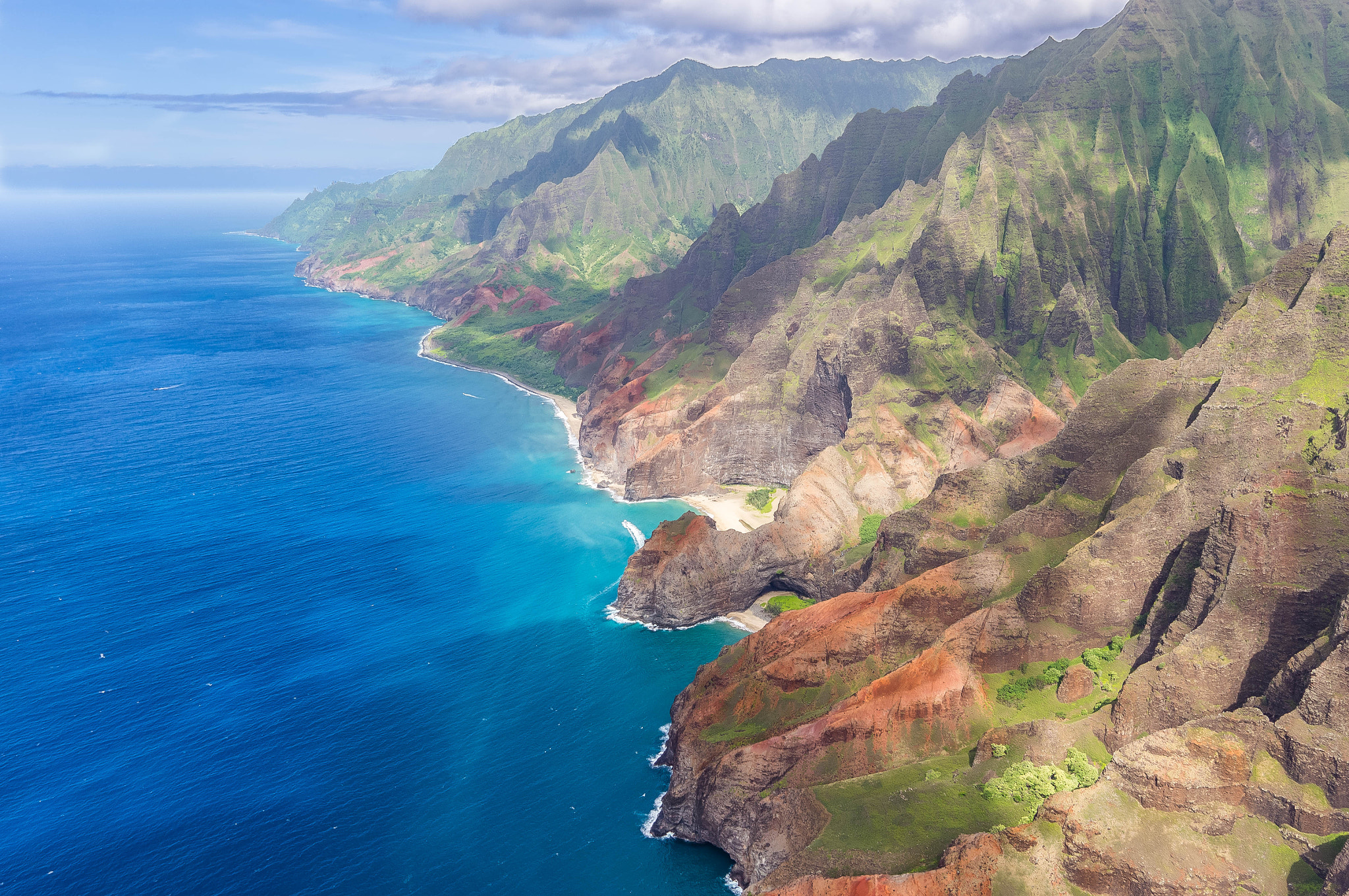 Sony Alpha NEX-5N + Sigma 19mm F2.8 EX DN sample photo. Na pali coast photography