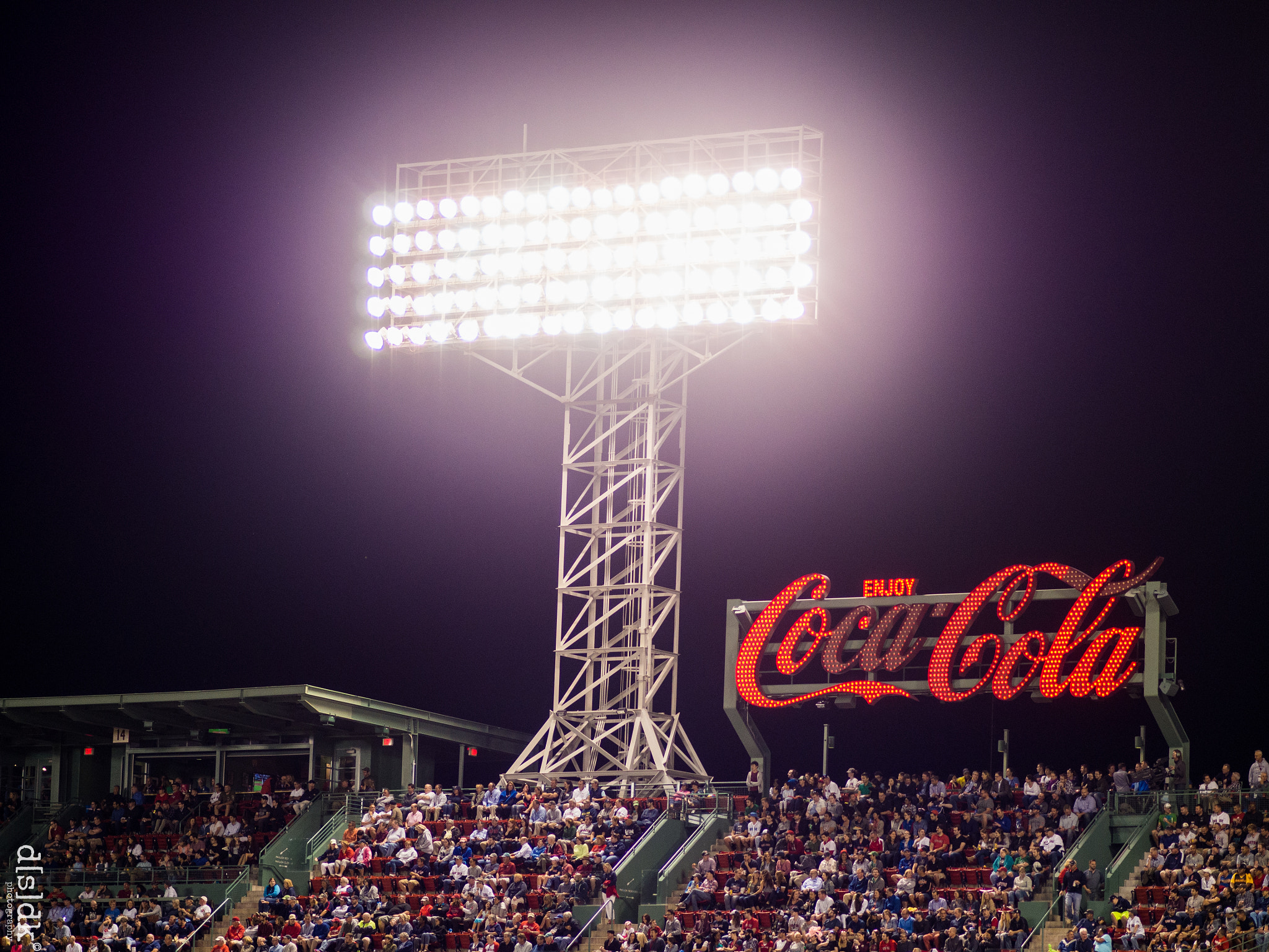 Olympus OM-D E-M5 + Olympus M.Zuiko Digital ED 75mm F1.8 sample photo. Coca cola - fenway photography