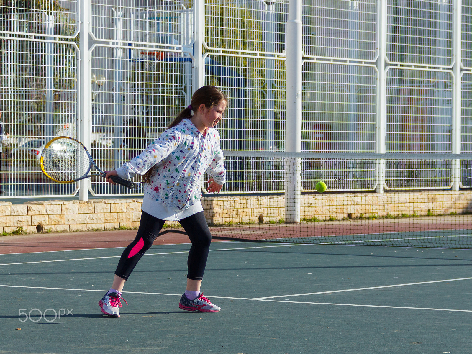 Canon EOS 600D (Rebel EOS T3i / EOS Kiss X5) + Canon EF 75-300mm F4.0-5.6 IS USM sample photo. Girl playing tennis on the court photography