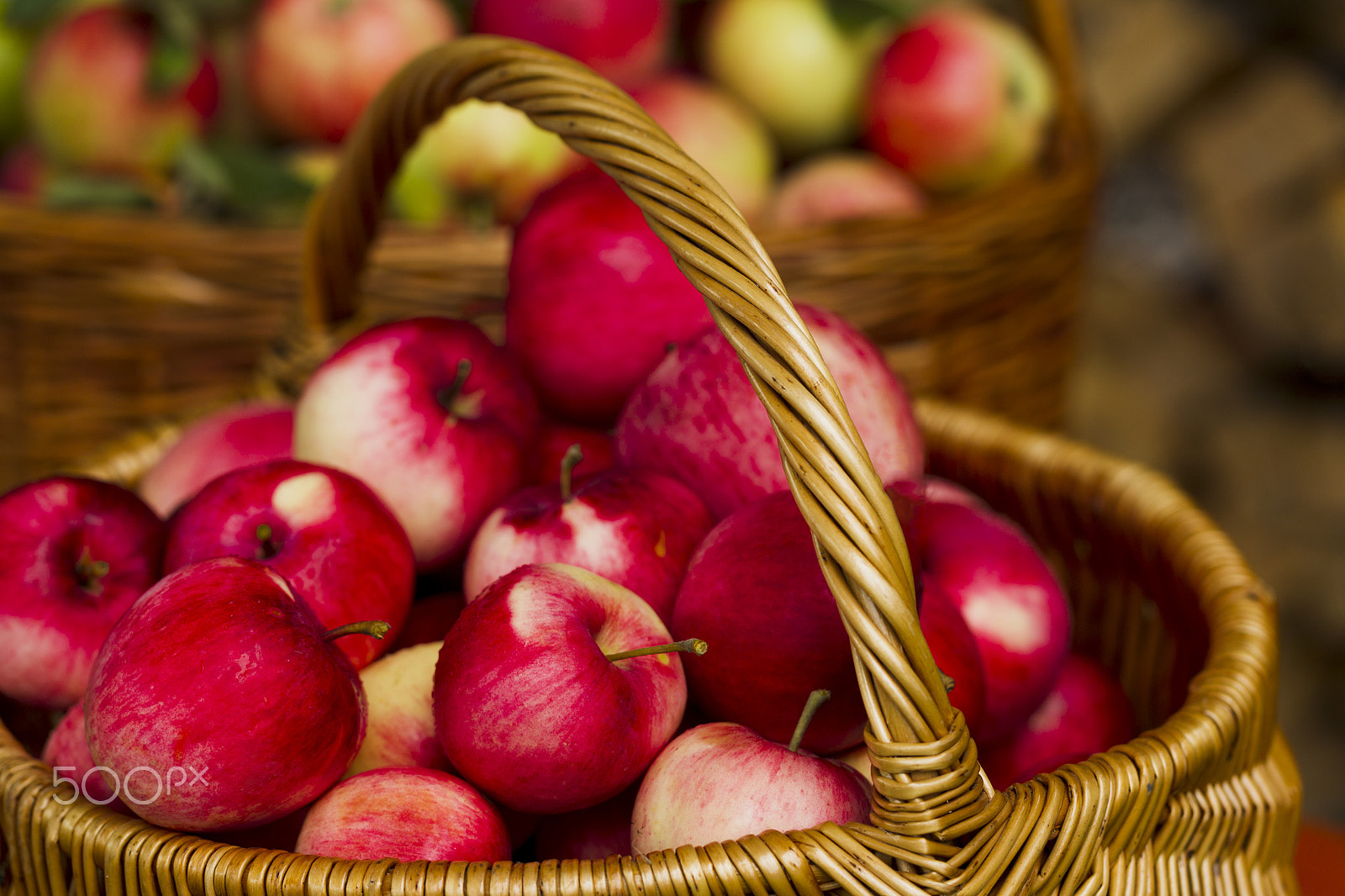 Canon EF 100mm F2.8L Macro IS USM sample photo. Red apples in wooden wicker basket photography
