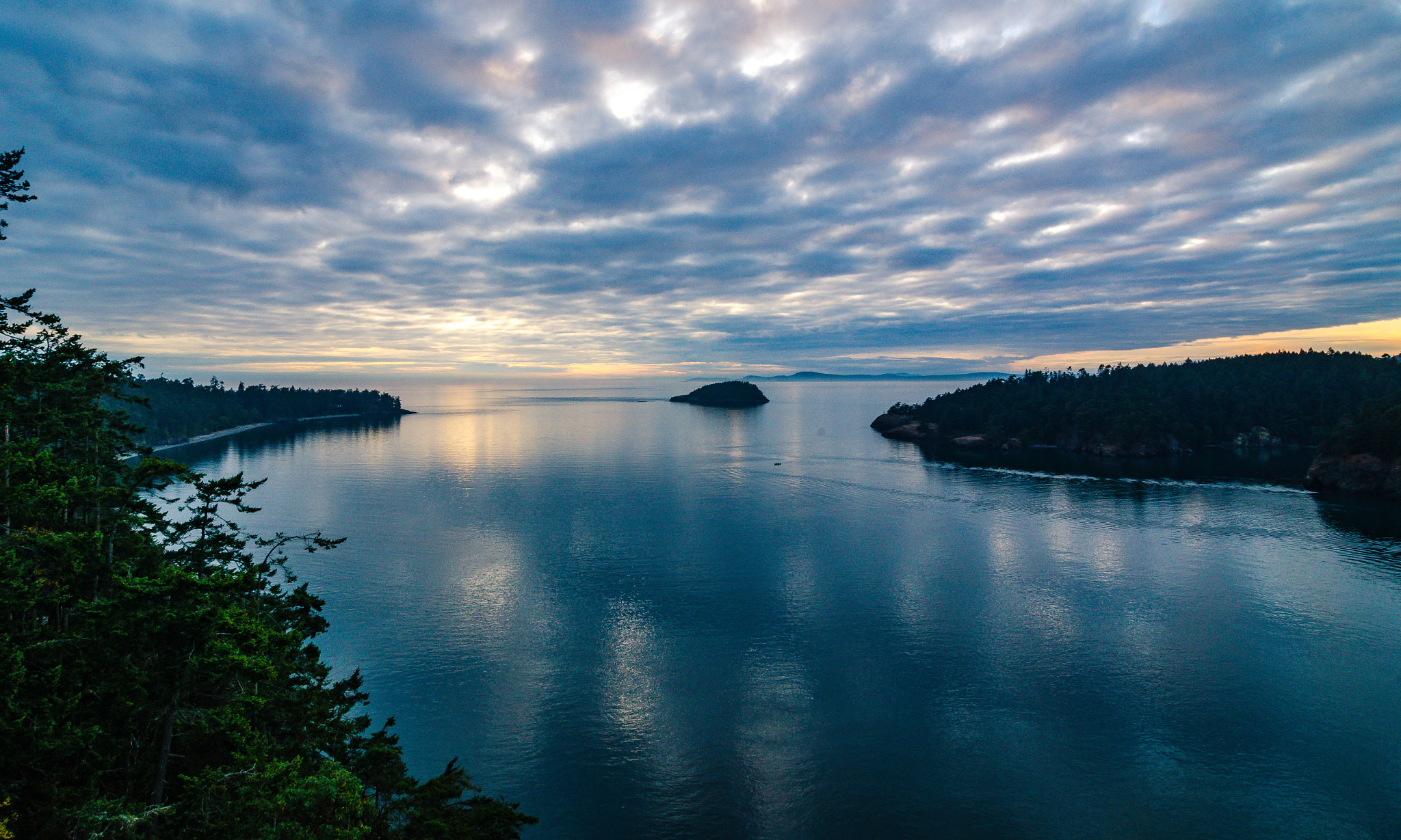 Tokina AT-X Pro 12-24mm F4 (IF) DX sample photo. Sunset at the pass photography