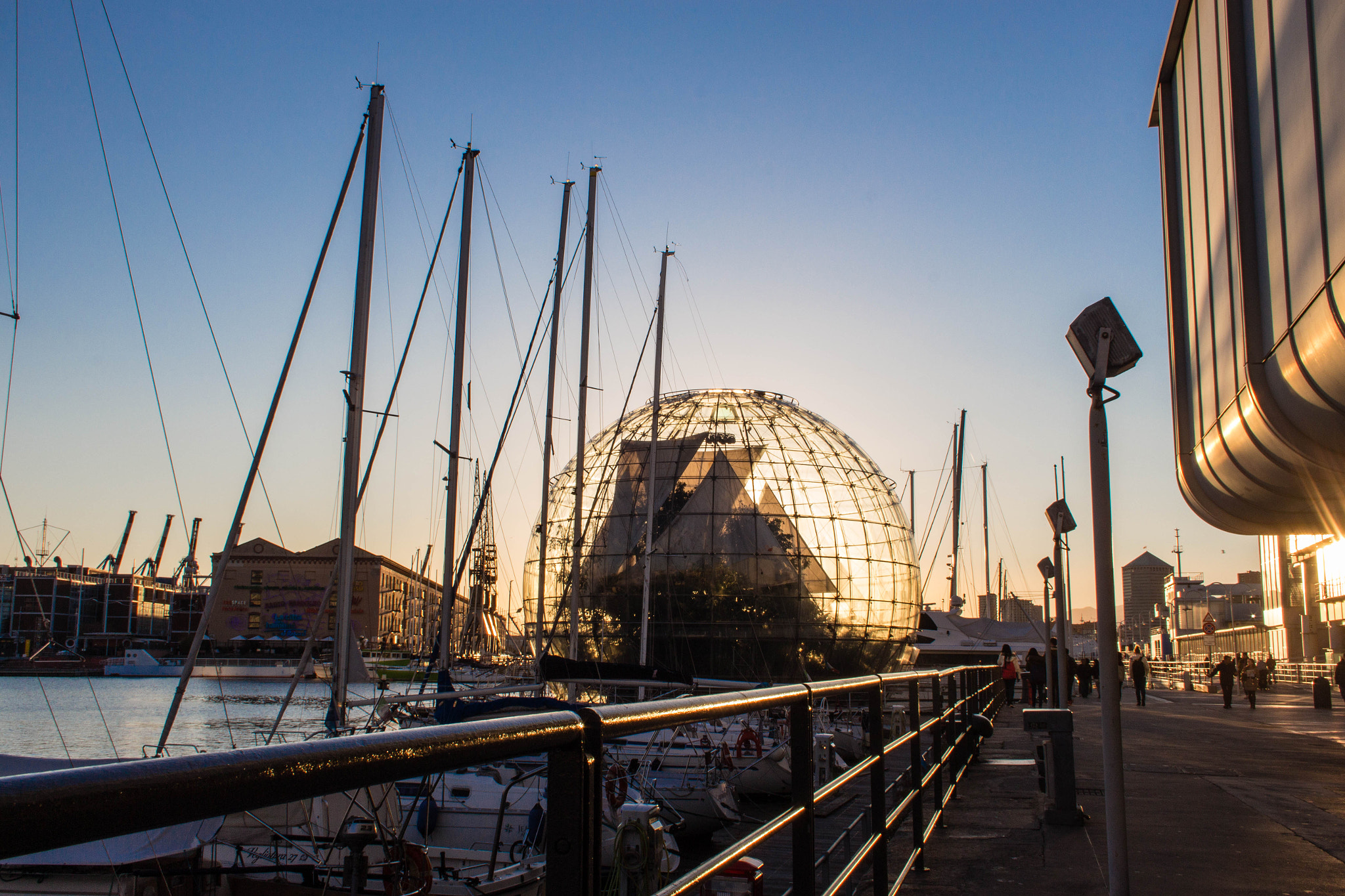 Canon EF-S 18-55mm F3.5-5.6 II sample photo. The sunrise in the bubble photography
