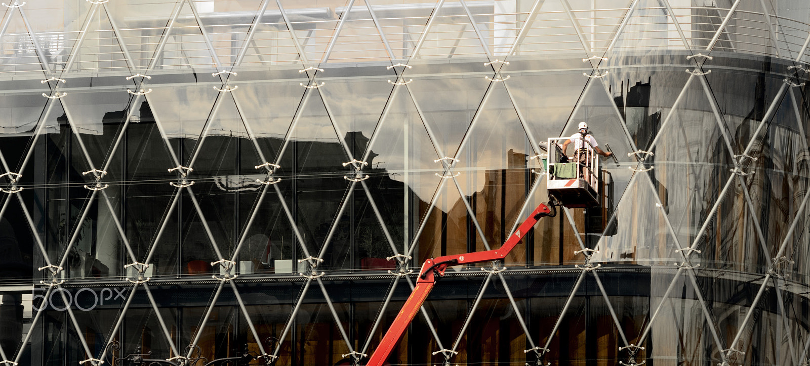 Nikon D7100 + AF Nikkor 50mm f/1.8 sample photo. Renewing the cityline photography
