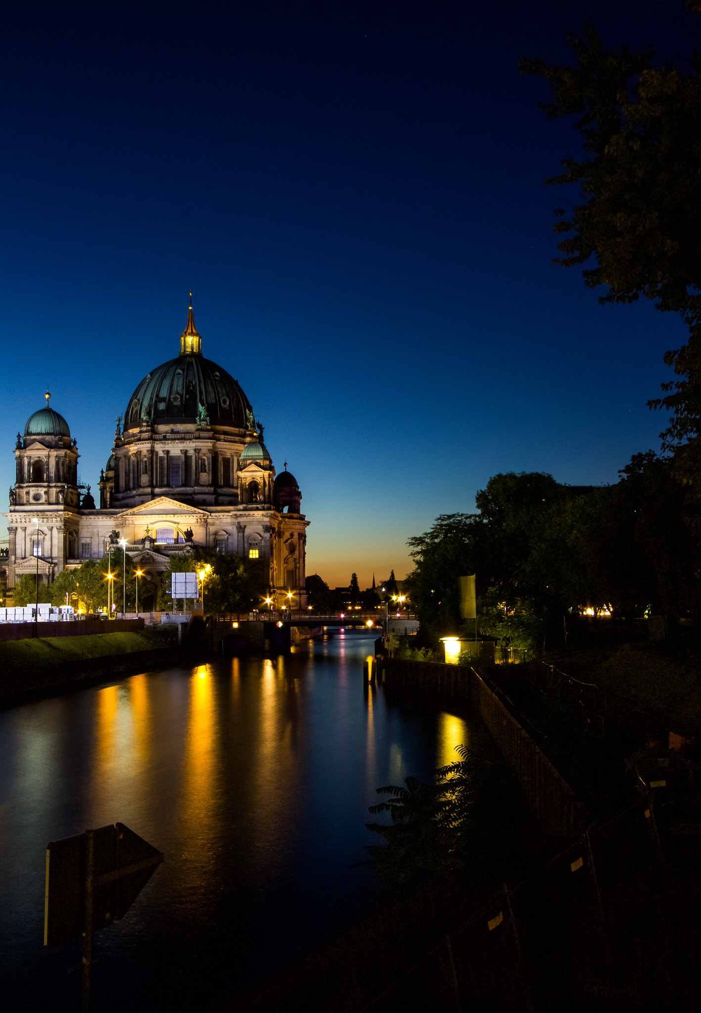 Canon EF-S 10-22mm F3.5-4.5 USM sample photo. Berlin cathedral photography