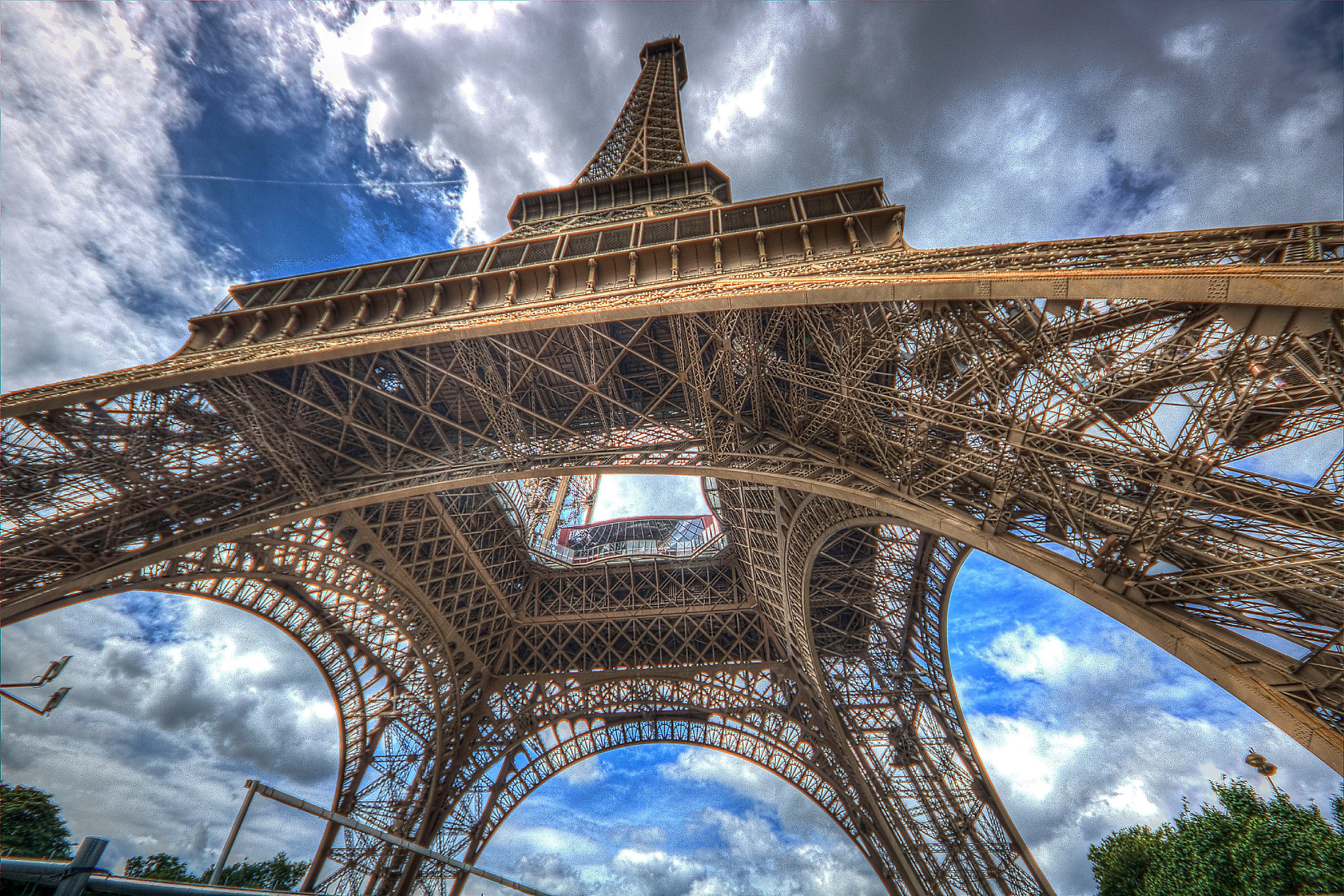 Canon EOS 760D (EOS Rebel T6s / EOS 8000D) + Sigma 10-20mm F4-5.6 EX DC HSM sample photo. Paris photography