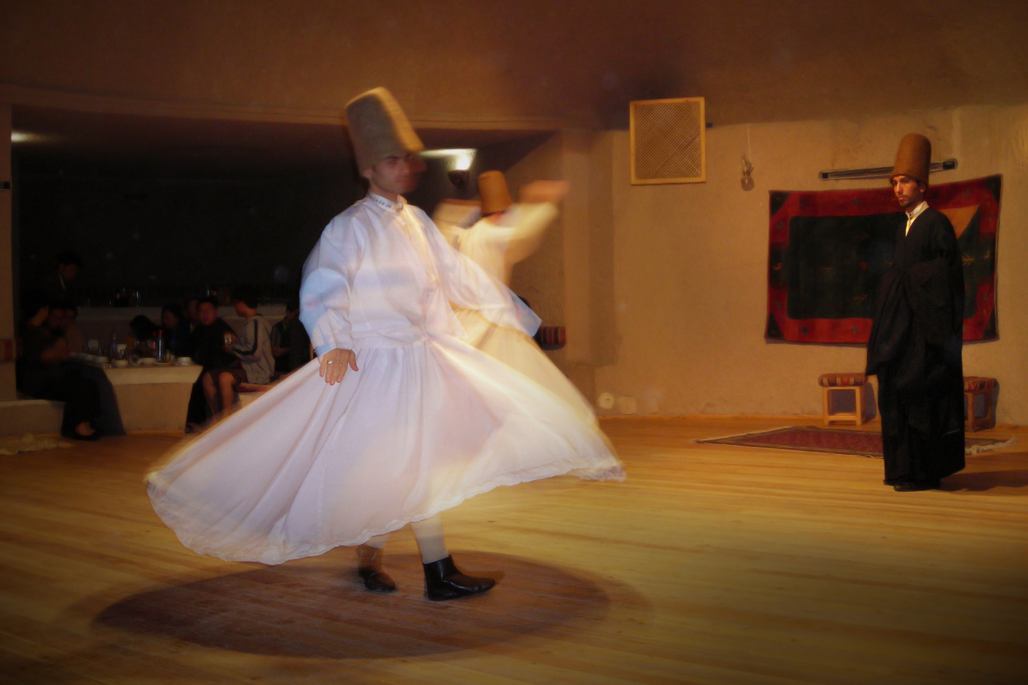 Nikon COOLPIX L2 sample photo. Traditional dance photography