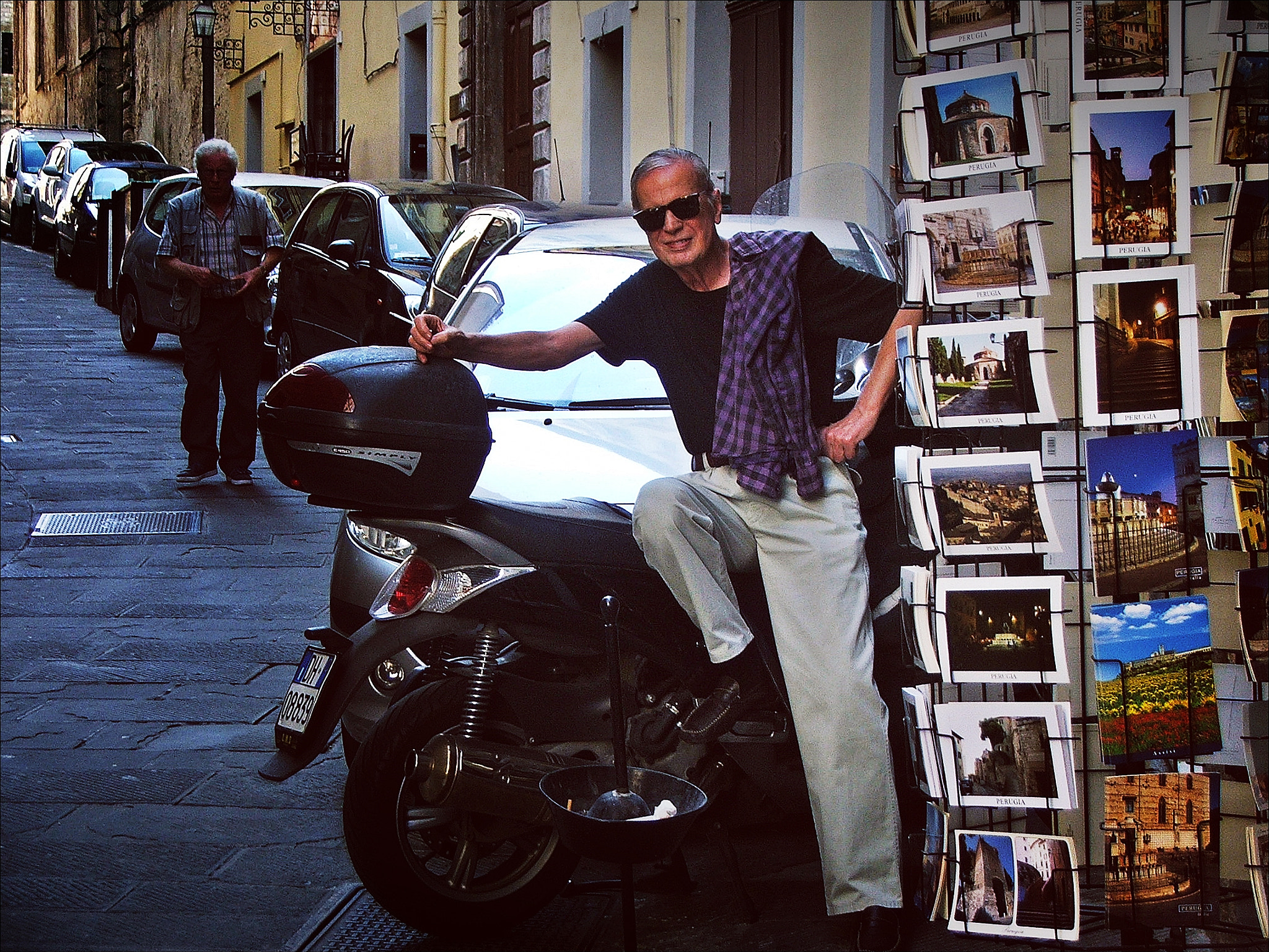 Fujifilm FinePix S5500 sample photo. Dante: playboy 60 - 70.(perugia) photography