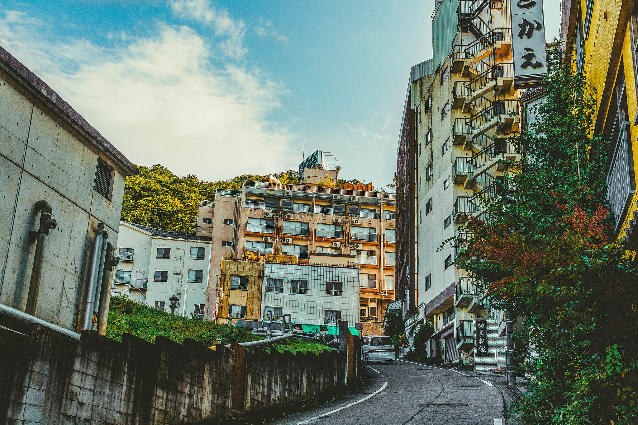 Canon EF 28mm F1.8 USM sample photo. Slope photography