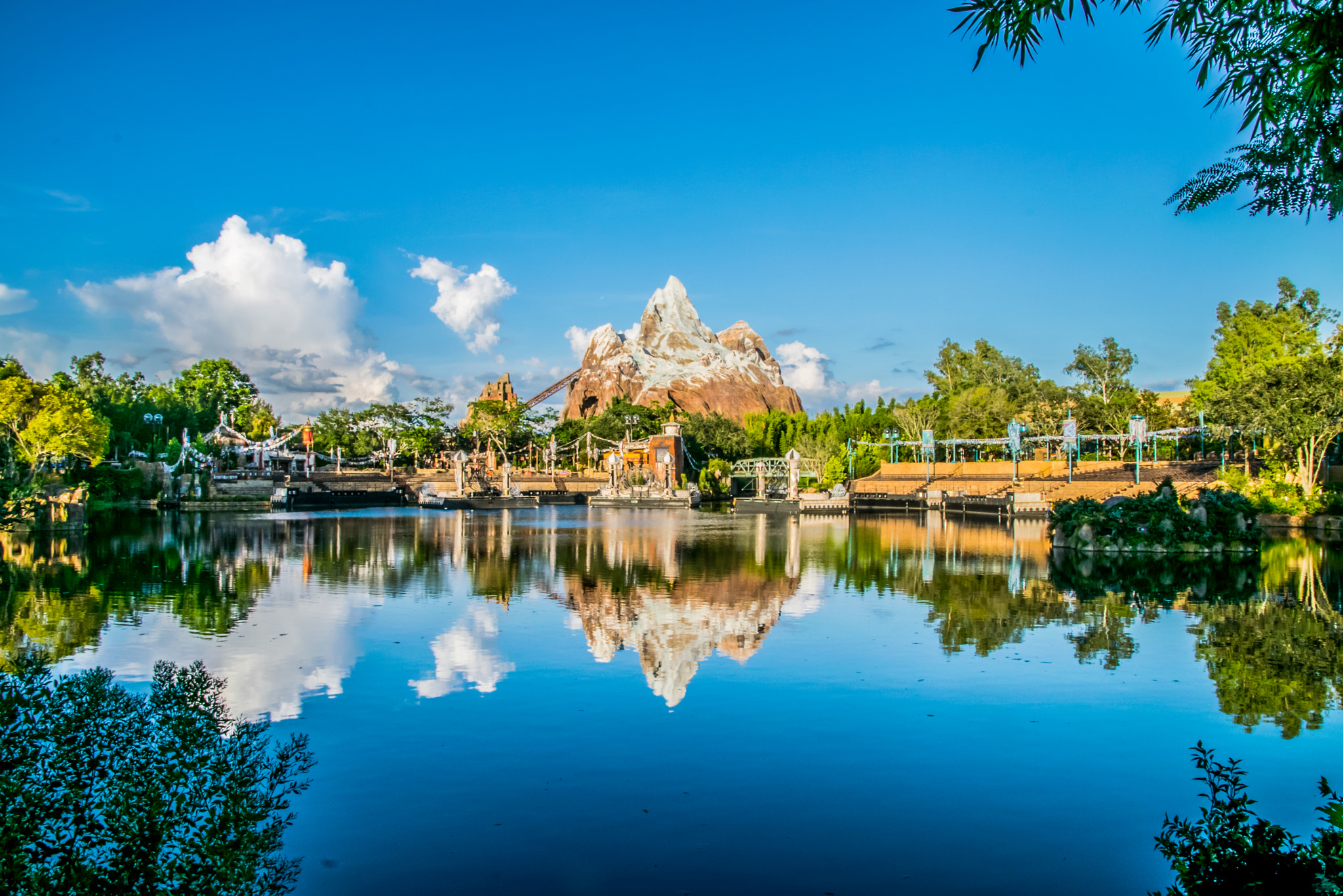 Sigma 28-300mm F3.5-6.3 DG Macro sample photo. Everest photography