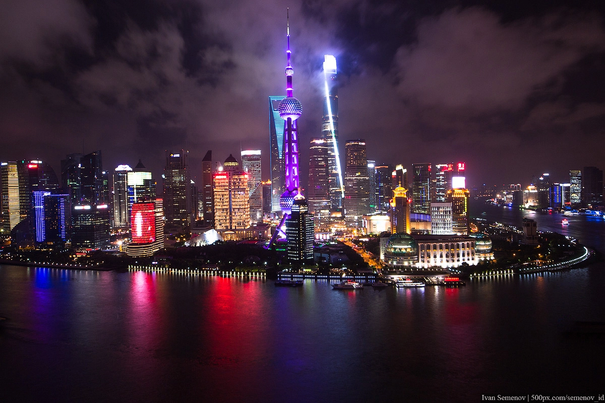 Sigma 8-16mm F4.5-5.6 DC HSM sample photo. City lights photography