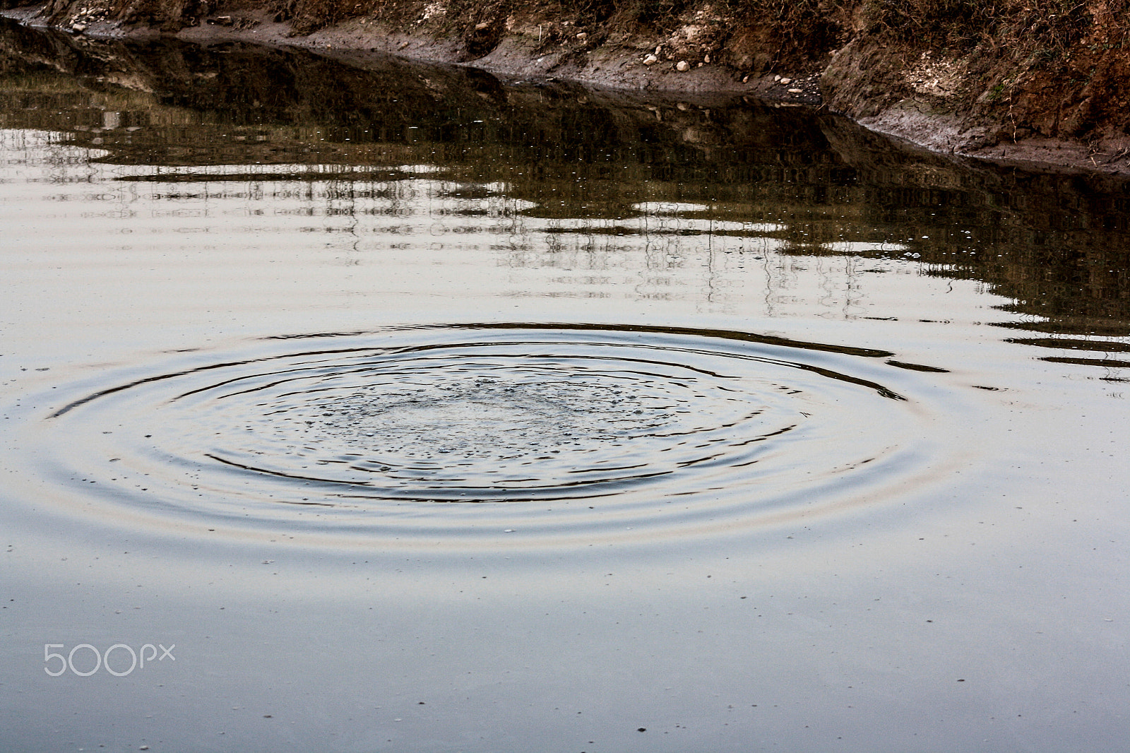 Canon EOS 1000D (EOS Digital Rebel XS / EOS Kiss F) sample photo. Ripples photography