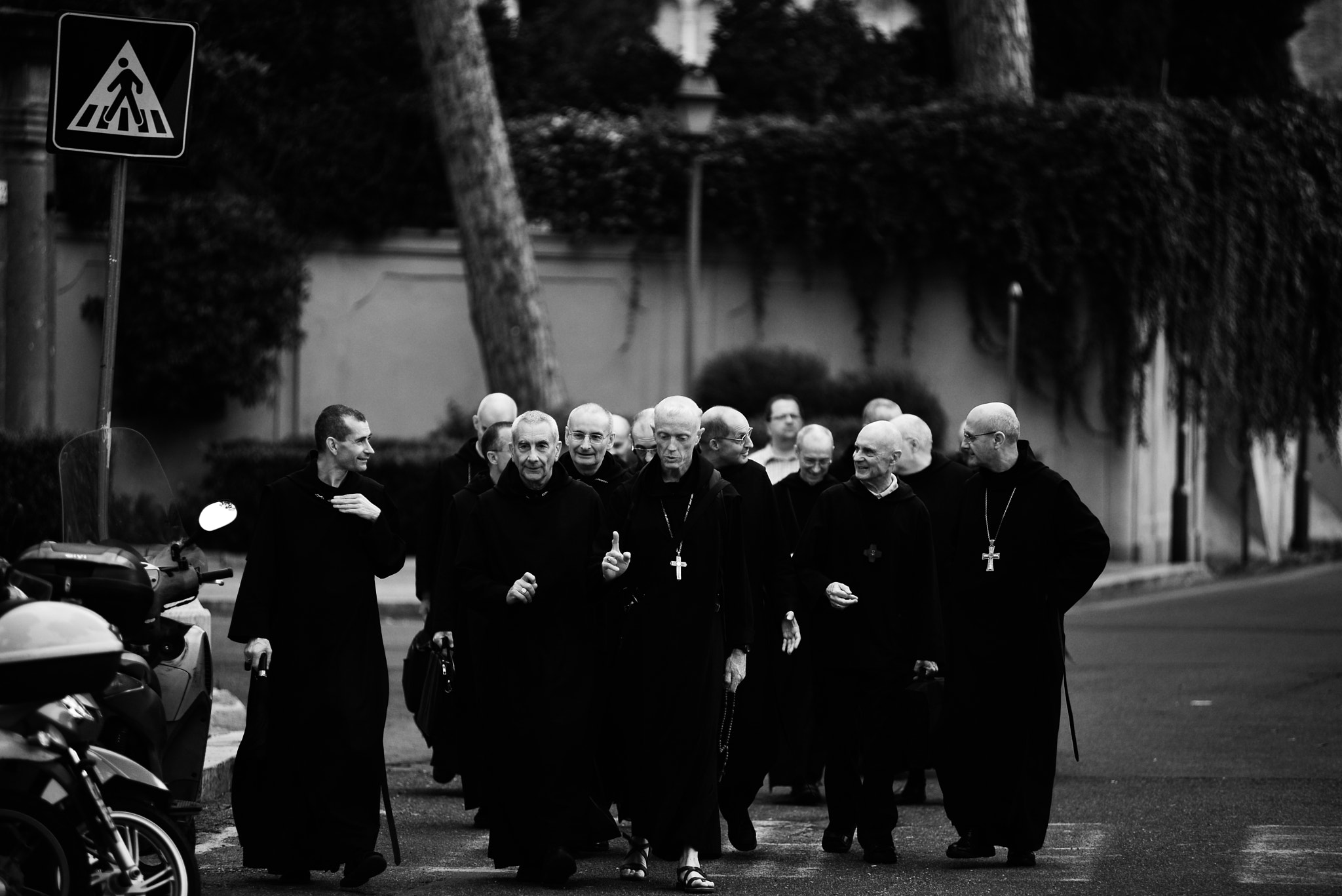 AF Zoom-Nikkor 80-200mm f/2.8 ED sample photo. Priests photography
