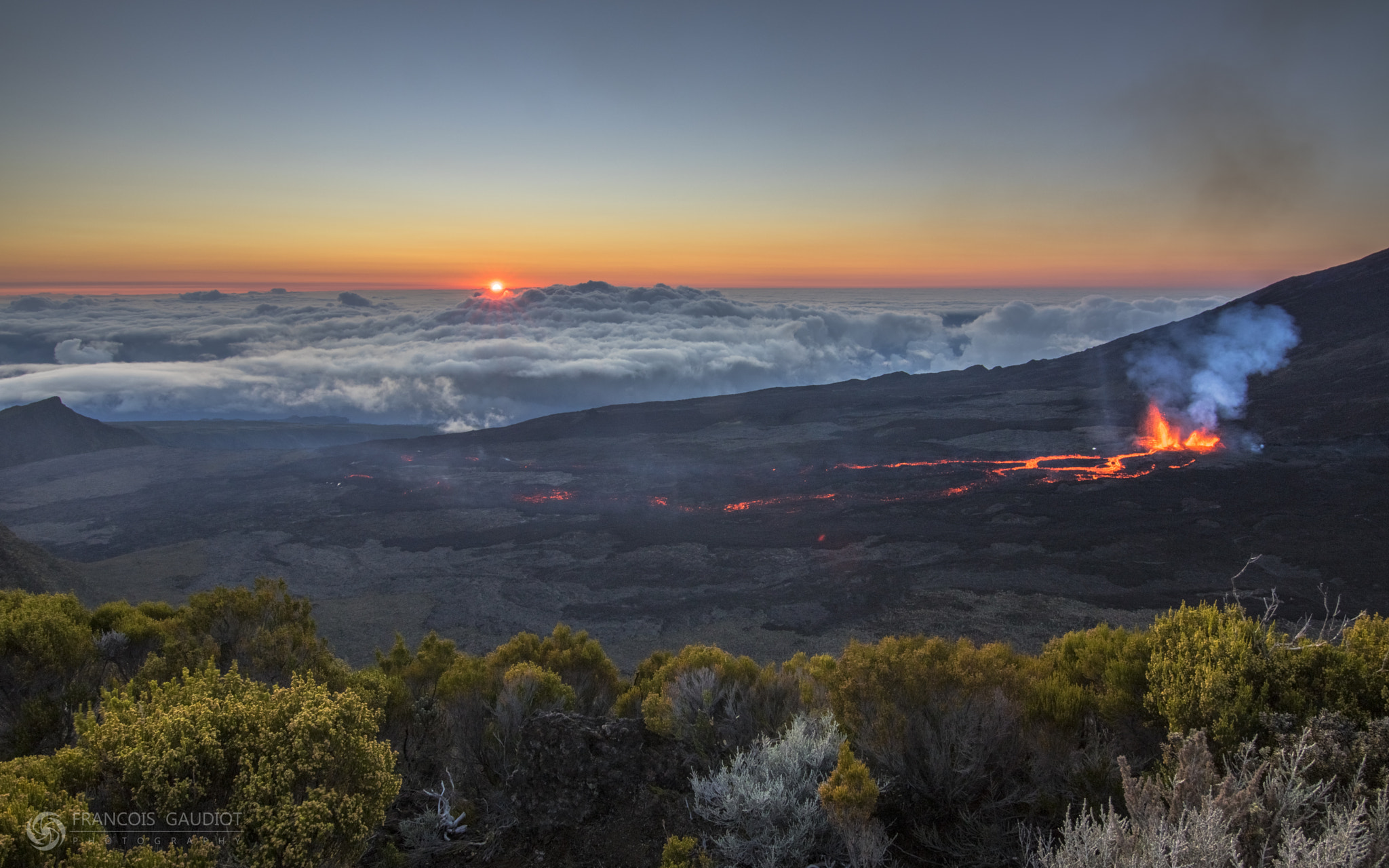 Canon EOS 750D (EOS Rebel T6i / EOS Kiss X8i) sample photo. Magma sunrise photography