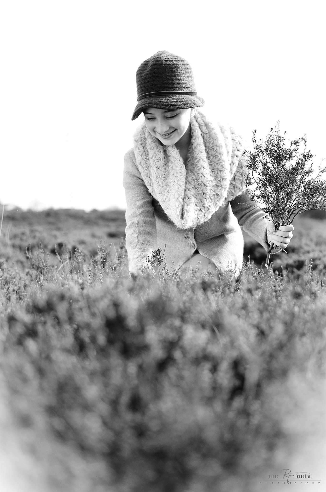 Nikon D2X + Nikon AF-S DX Nikkor 35mm F1.8G sample photo. Kid on a flower field photography