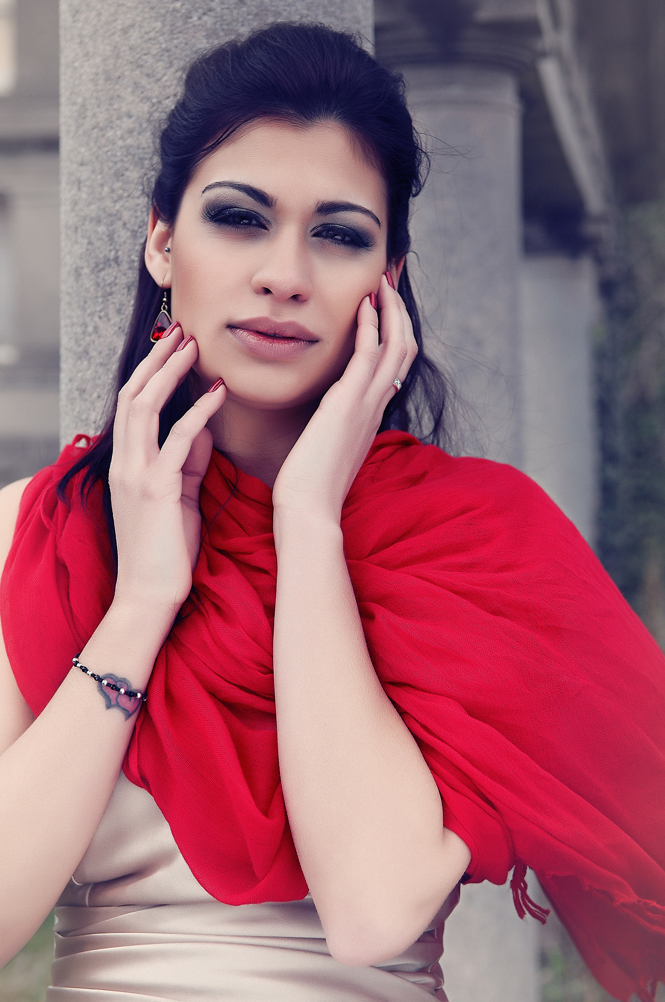 Nikon D2X sample photo. Woman portrait photography