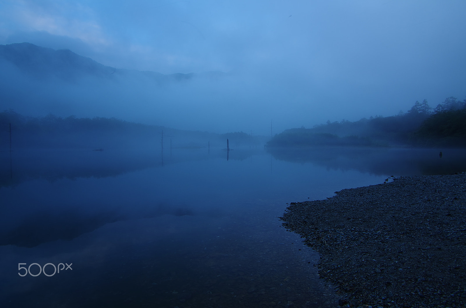 Pentax smc DA 16-45mm F4 ED AL sample photo. Shadowgraph photography