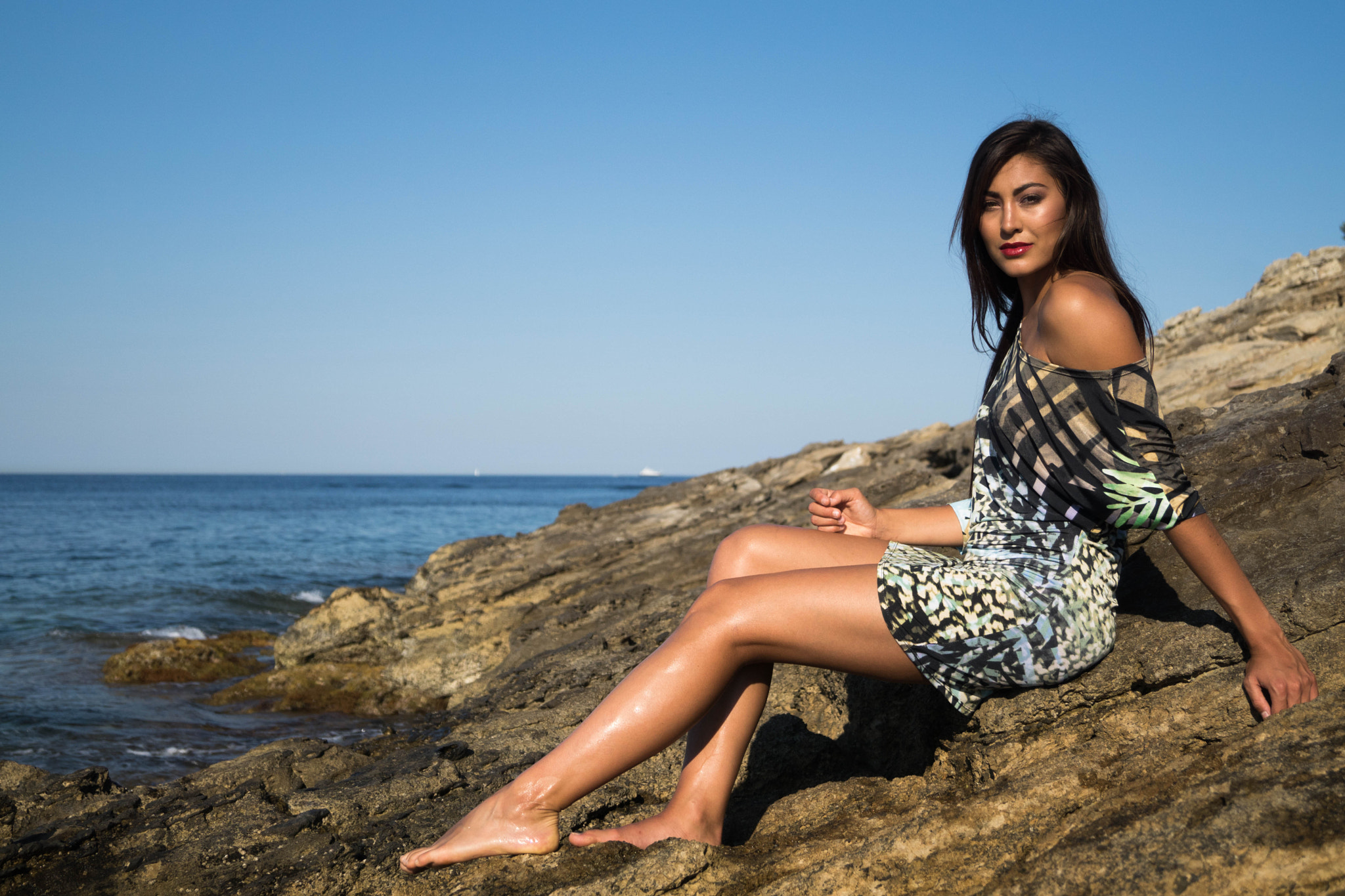 Sony DT 18-55mm F3.5-5.6 SAM II sample photo. Emilie on a rock photography
