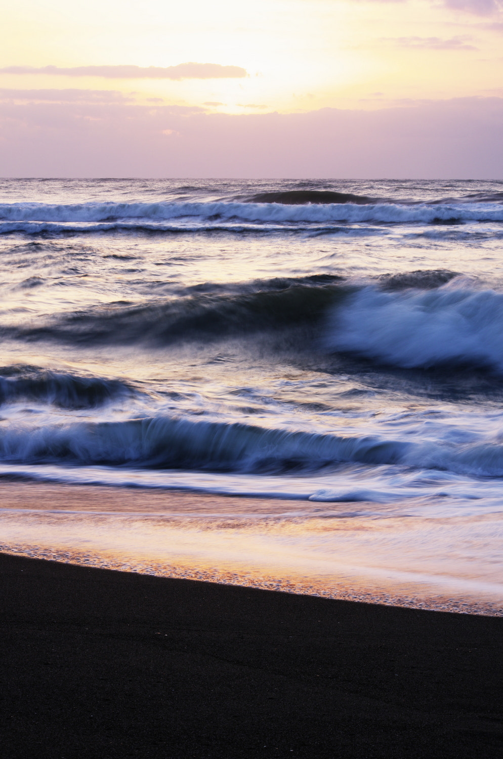 smc PENTAX-DA L 55-300mm F4-5.8 ED sample photo. Waves photography