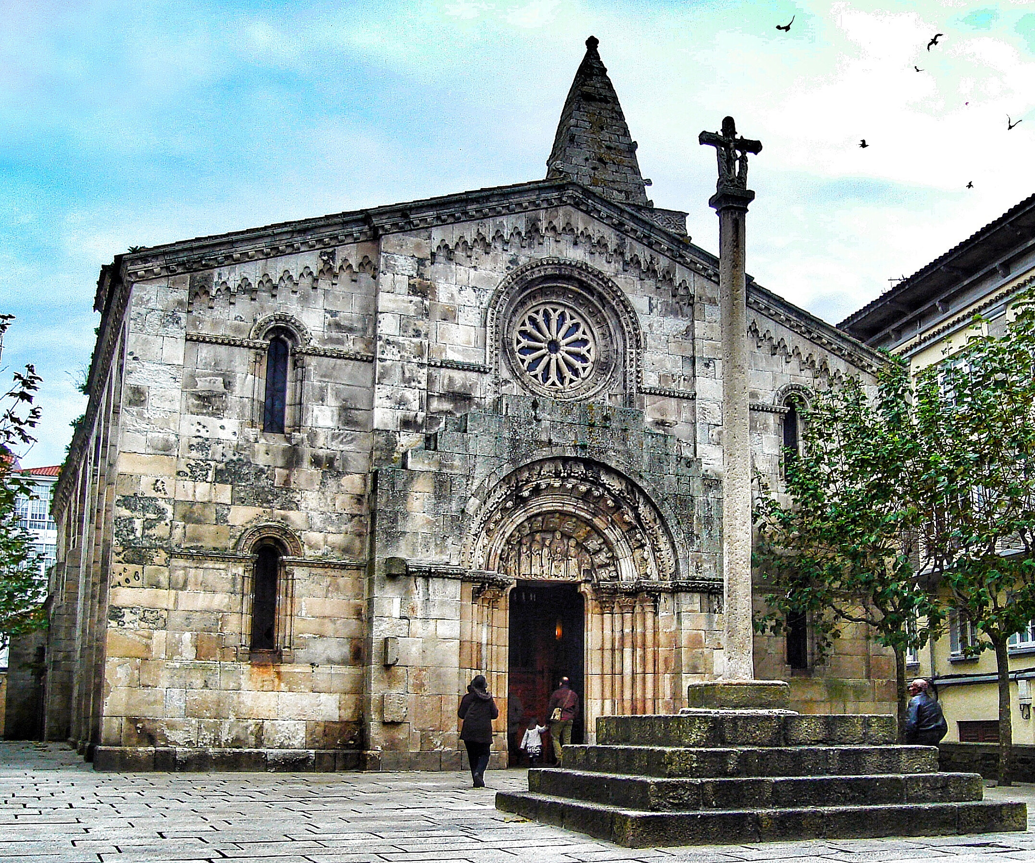 Sony DSC-S600 sample photo. Iglesia de santa maria en a coruña photography