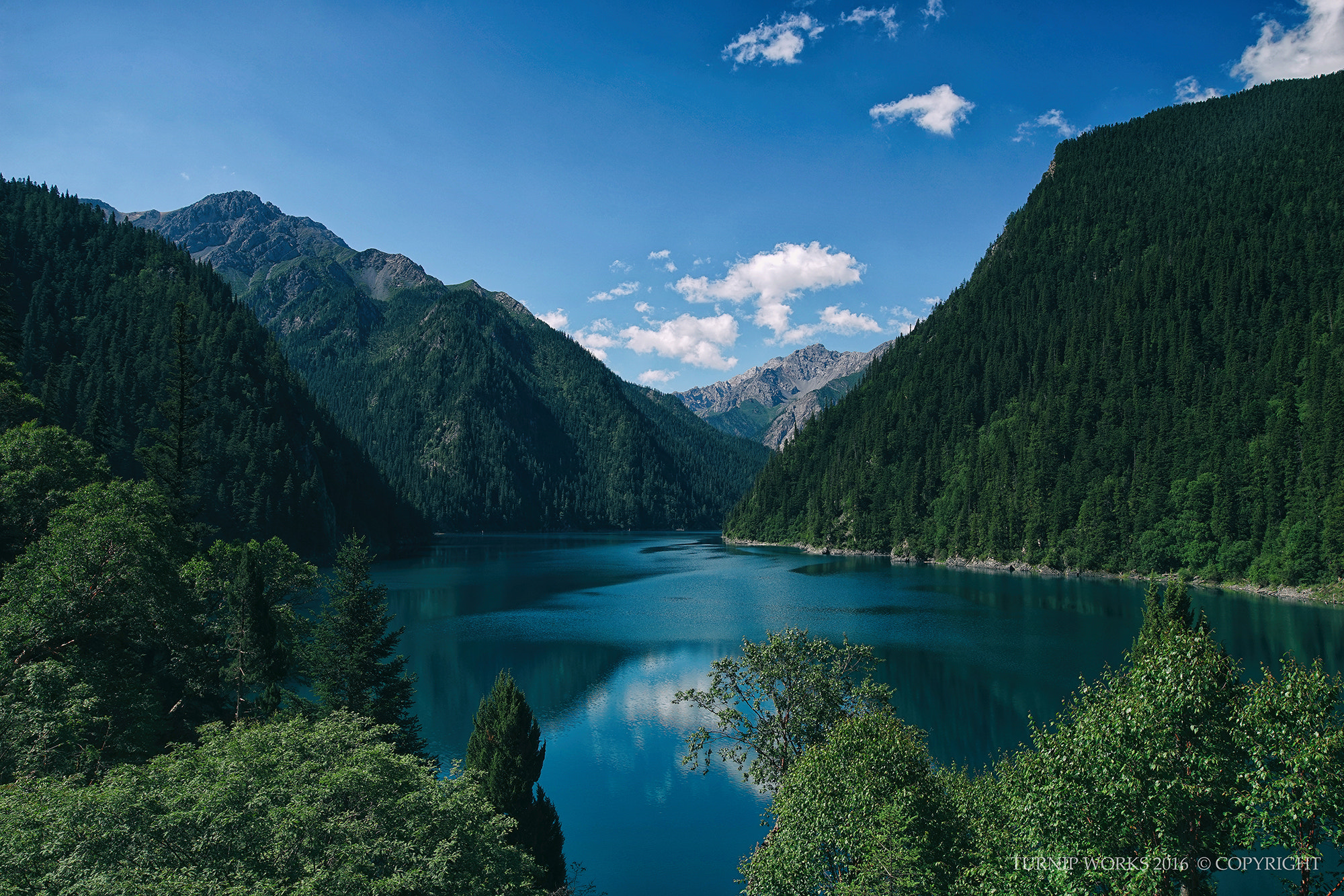 24mm F1.4 sample photo. Jiuzhaigou & huang long photography
