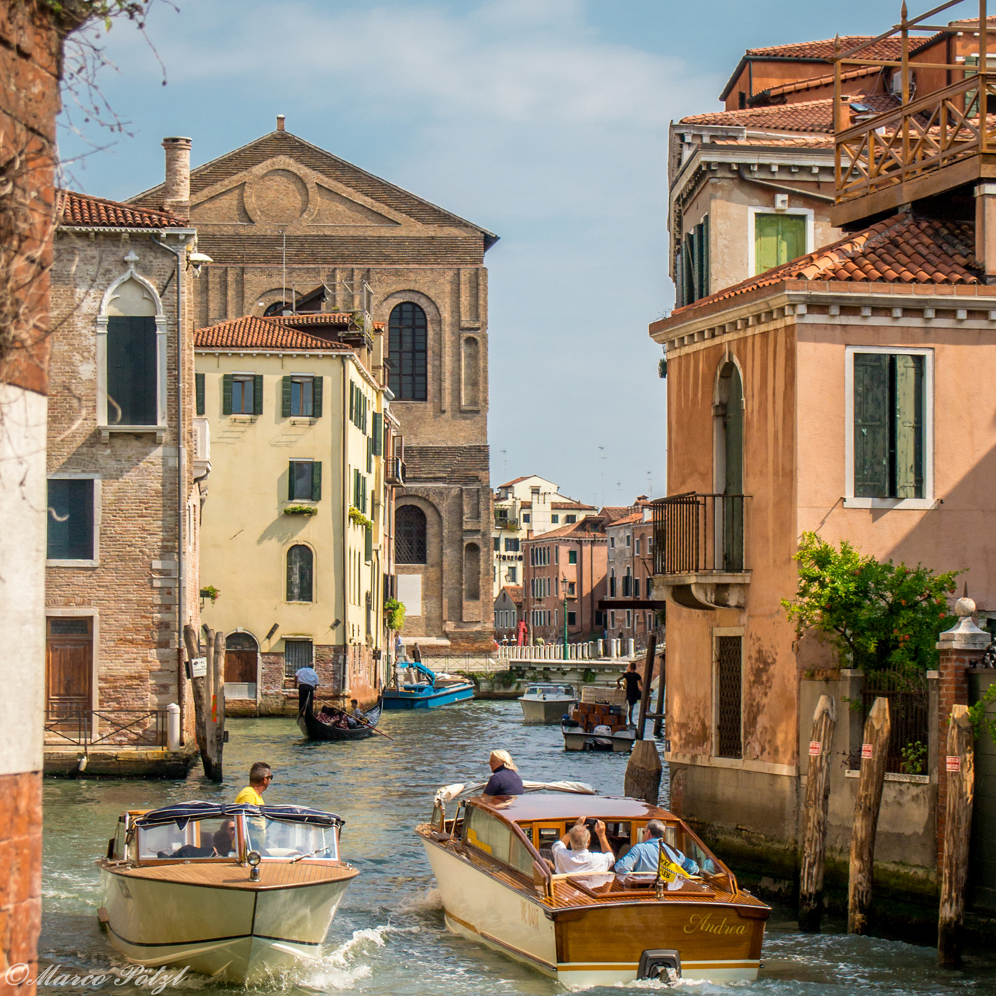 Olympus PEN E-PL3 sample photo. Boats crossing photography