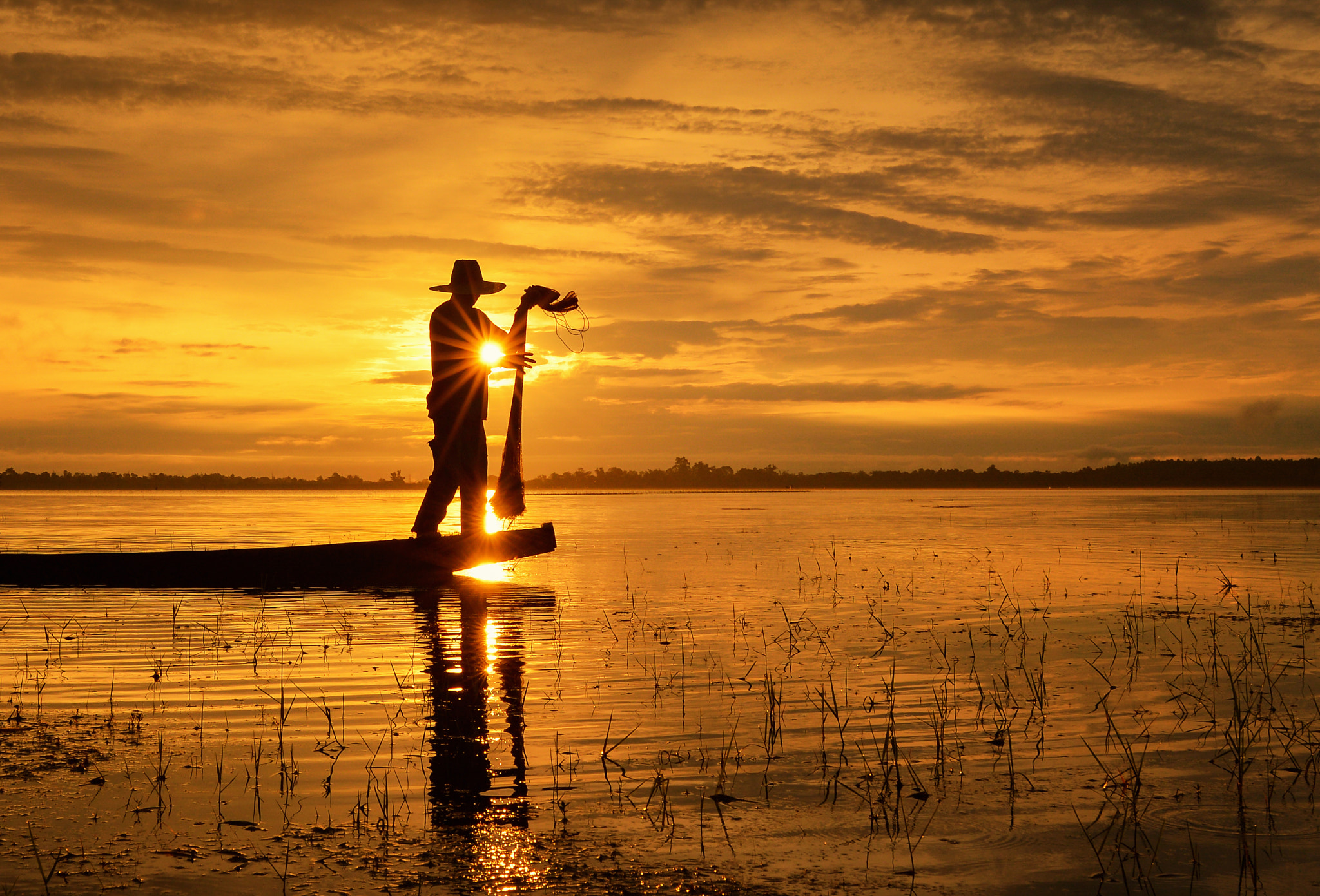 Nikon D4 + Sigma 35mm F1.4 DG HSM Art sample photo. Fisherman,thailand photography