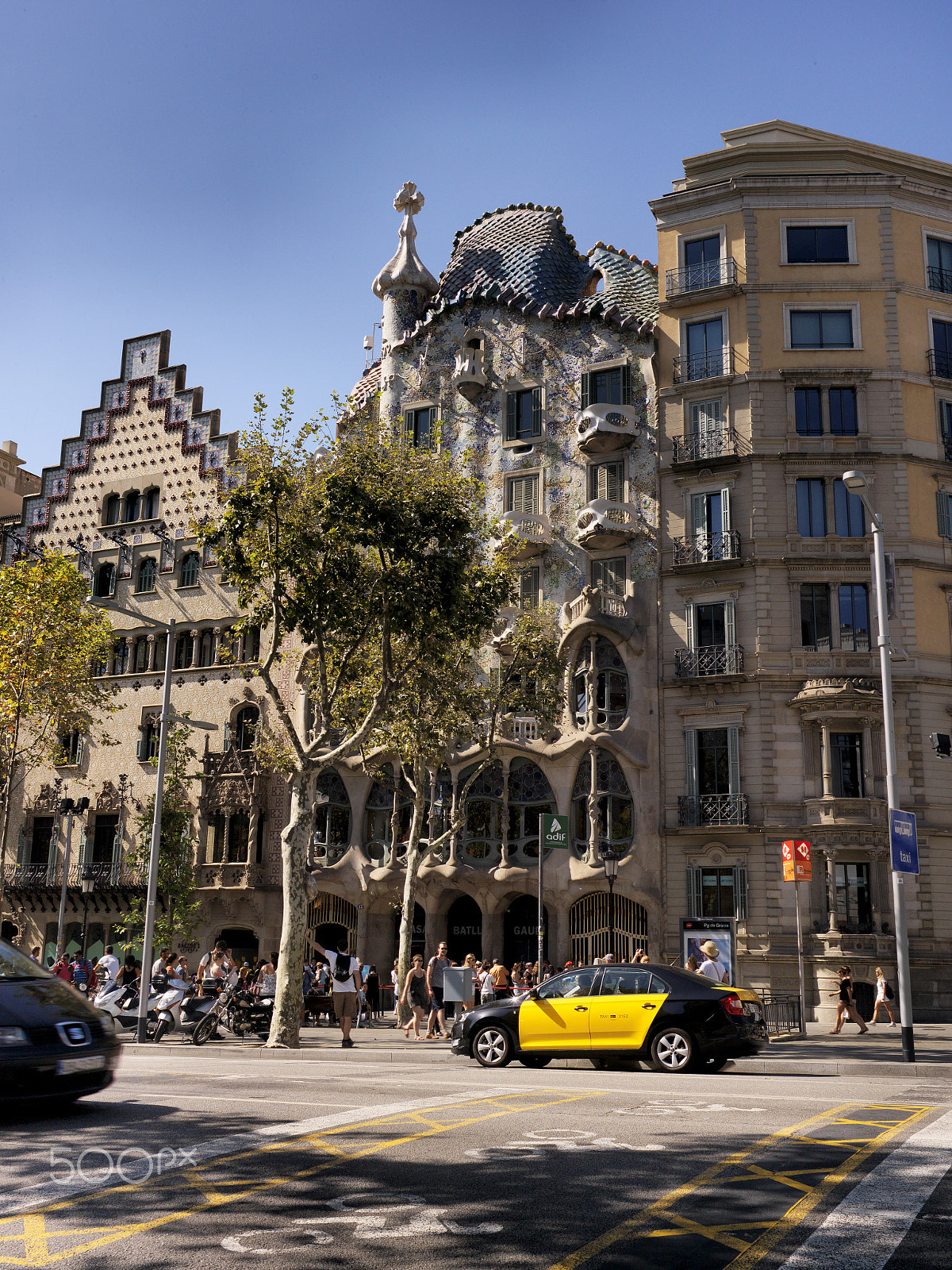 Hasselblad CF-39 sample photo. Cas batllÓ -passeig de gracia photography