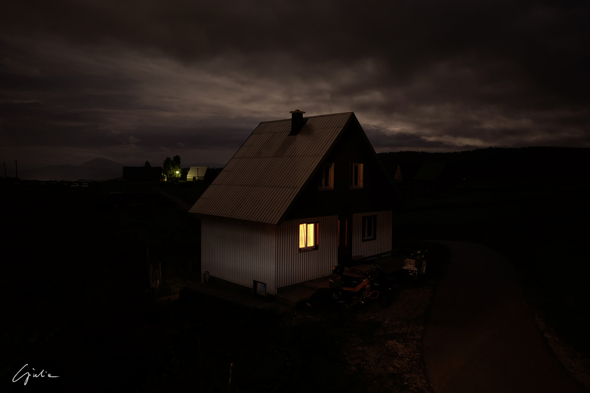 Fujifilm X-E2 + Fujifilm XF 18mm F2 R sample photo. The house - 2 photography