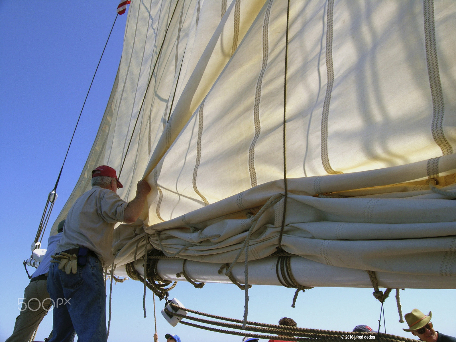 Nikon E5400 sample photo. Alma hoisting sail photography