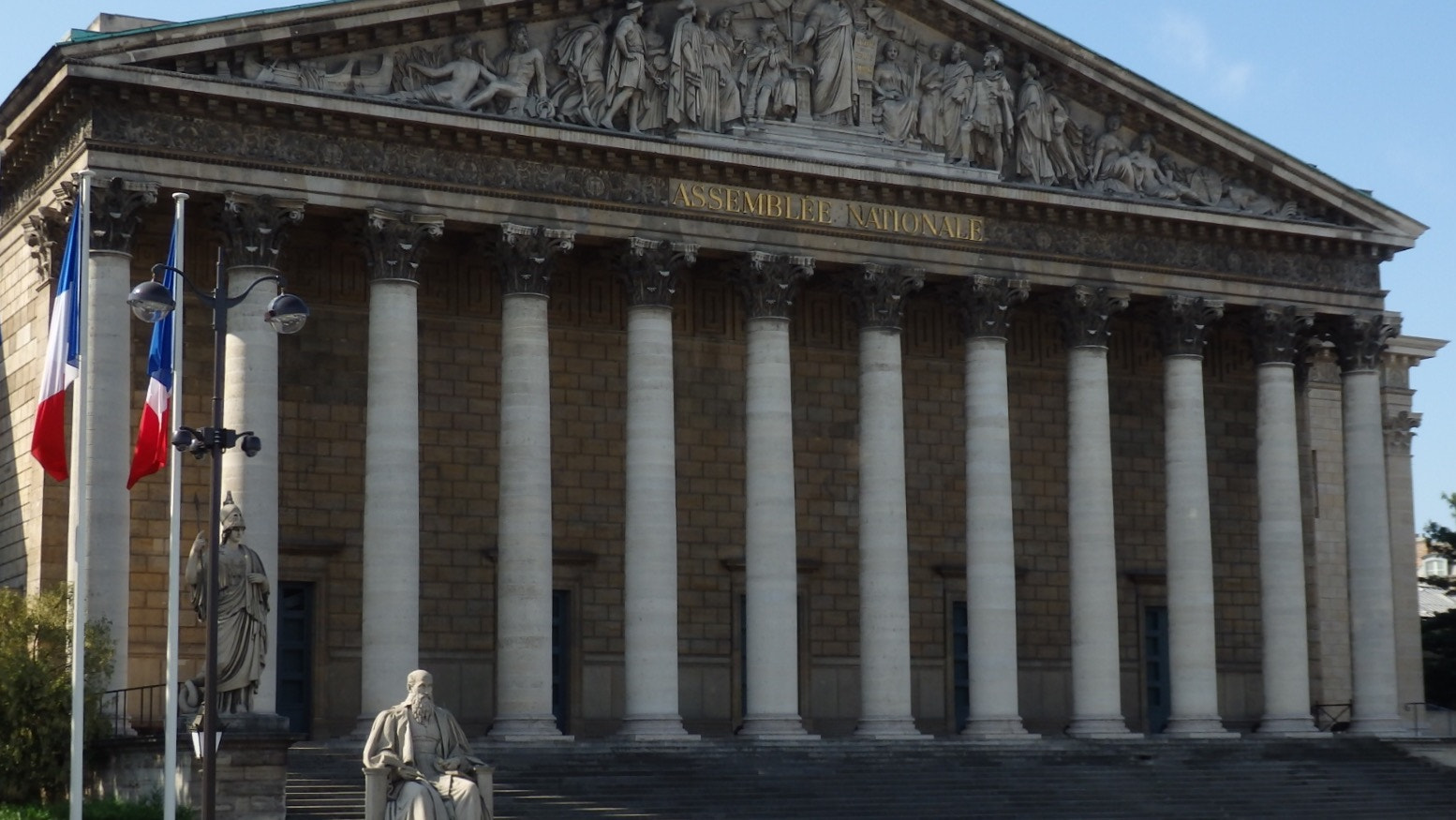 Olympus SZ-16,DZ-105 sample photo. Column architecture photography