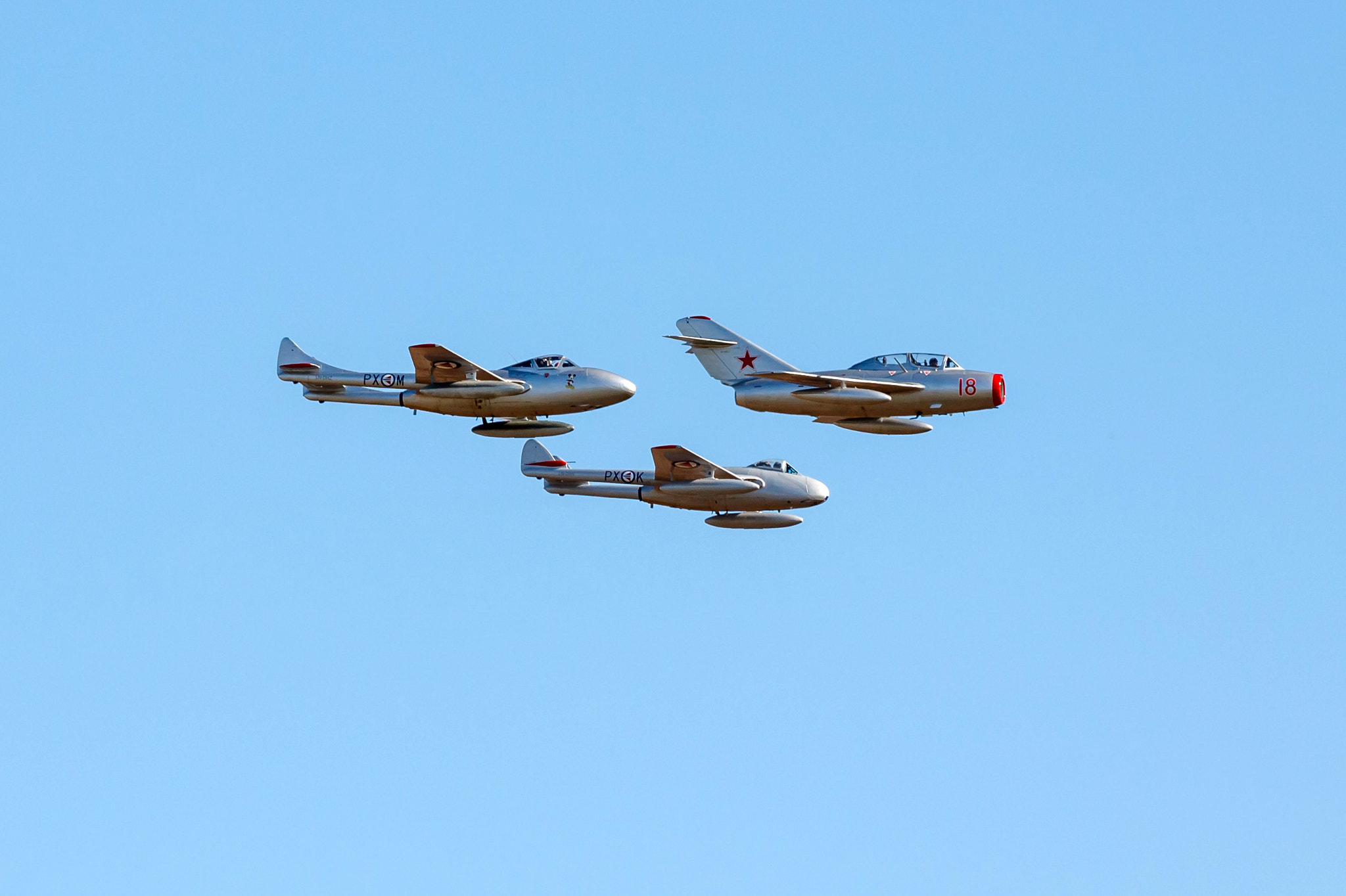 Canon EF 70-300mm F4-5.6 IS USM sample photo. Dh vampires and mig 15 uti photography