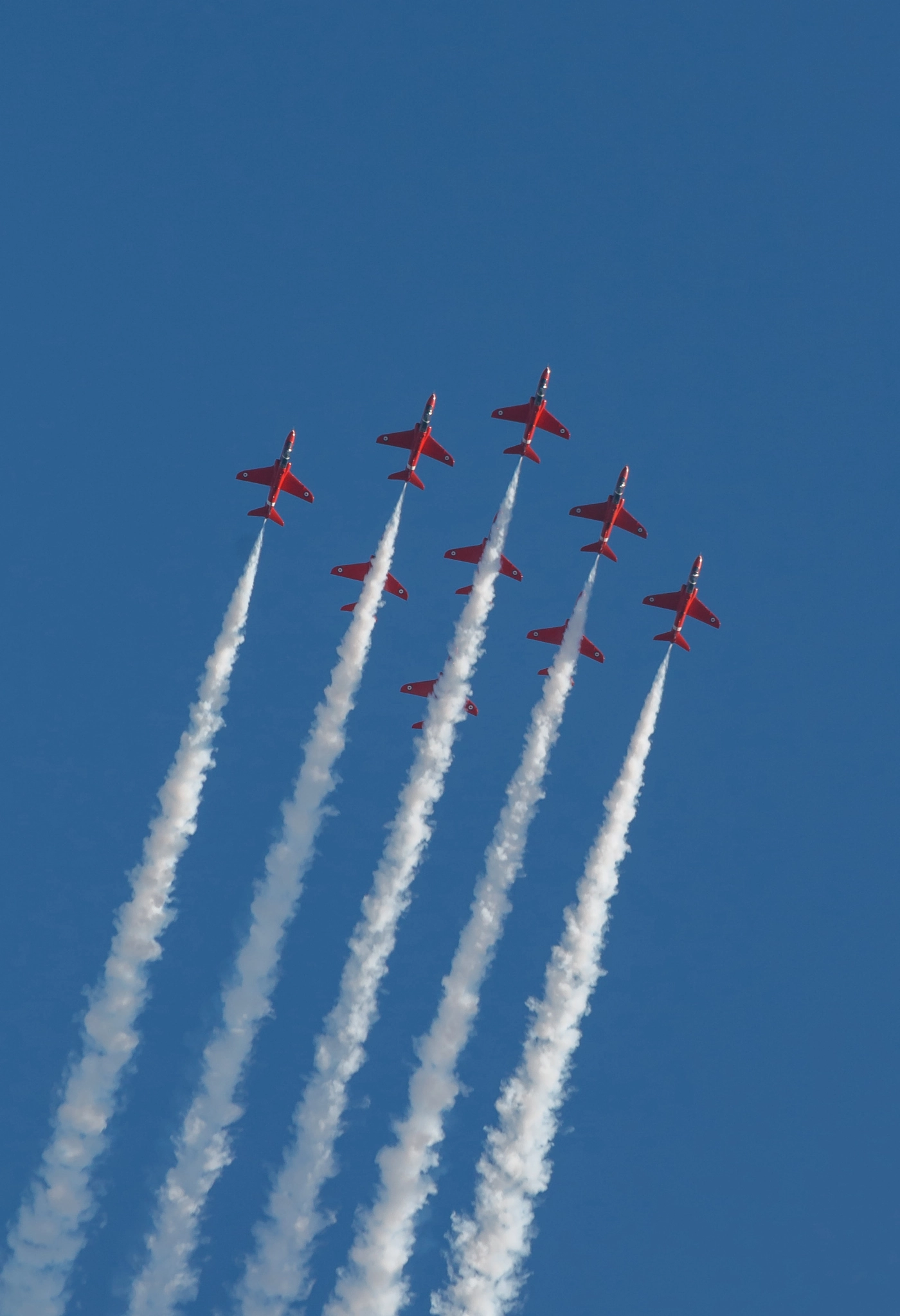 Canon EF 70-300mm F4-5.6 IS USM sample photo. Red arrows climbing photography