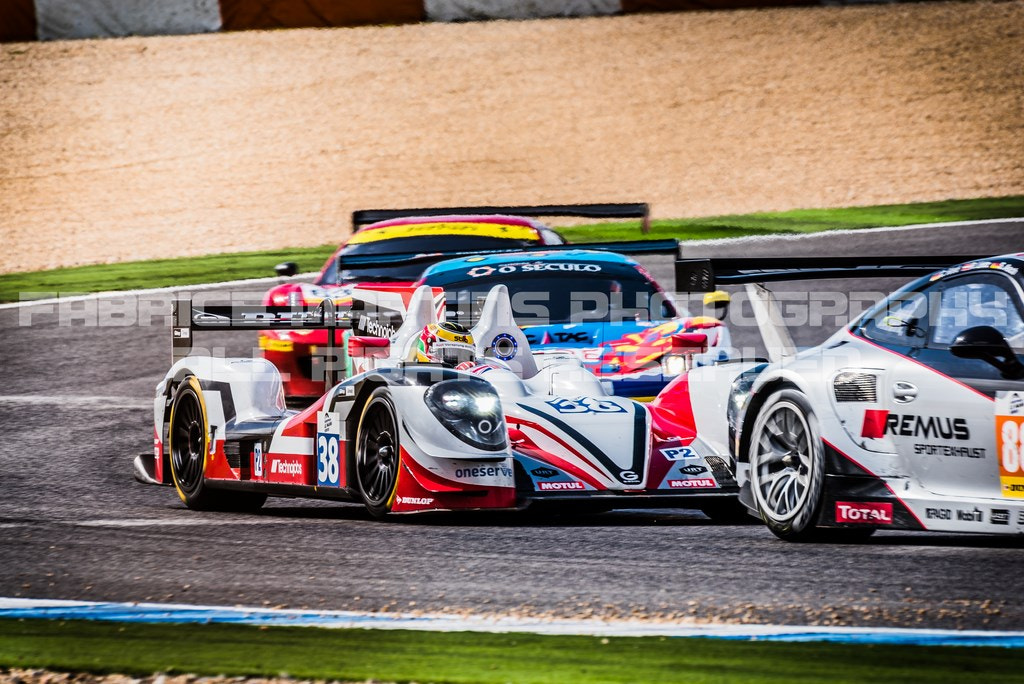 Sigma 50-500mm F4.5-6.3 DG OS HSM sample photo. Sportscar battle photography
